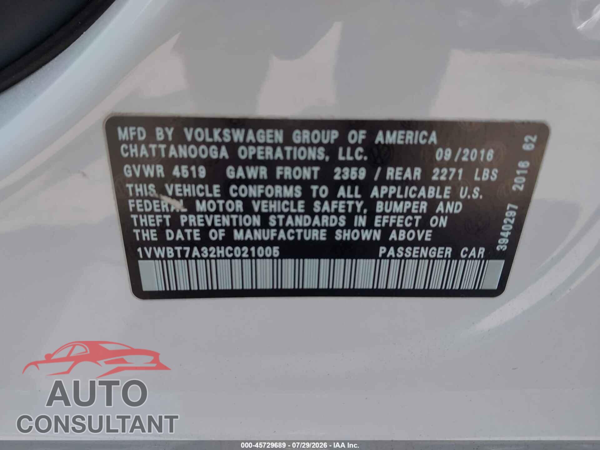 VOLKSWAGEN PASSAT 2017 - 1VWBT7A32HC021005