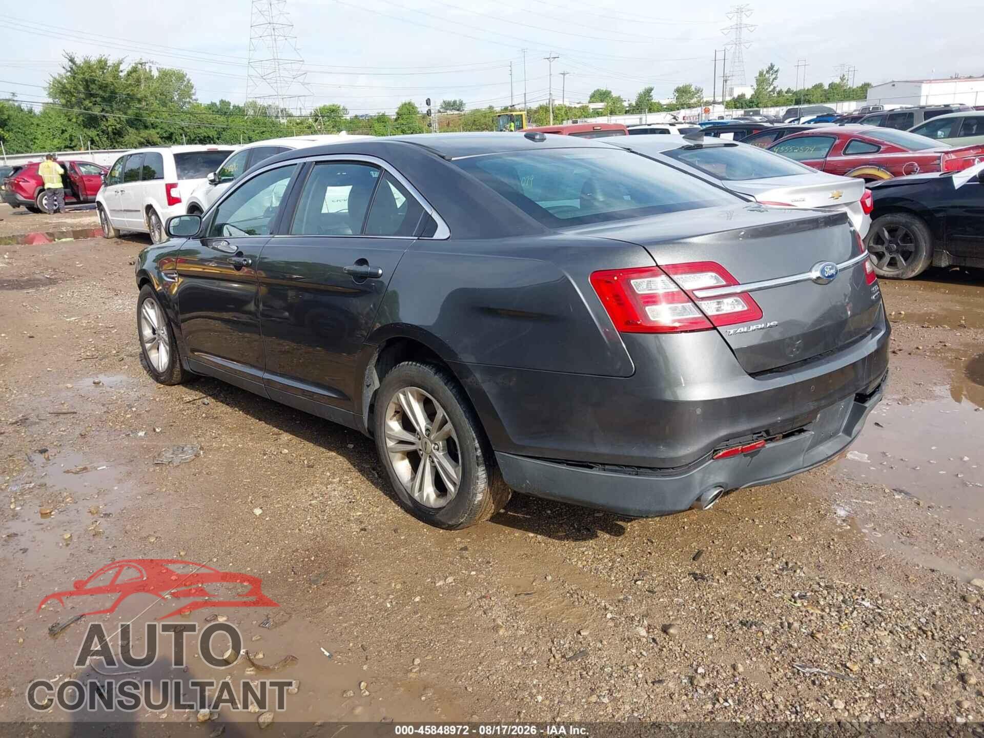 FORD TAURUS 2015 - 1FAHP2E81FG182676