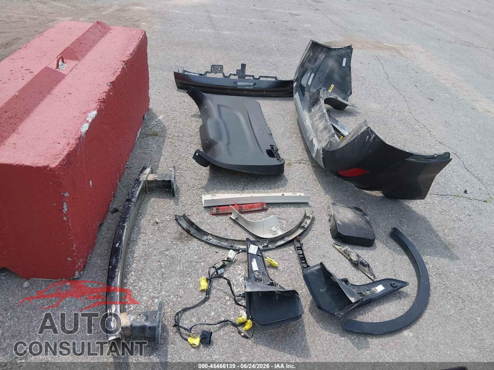 FORD ESCAPE 2017 - 1FMCU0GD6HUC79304