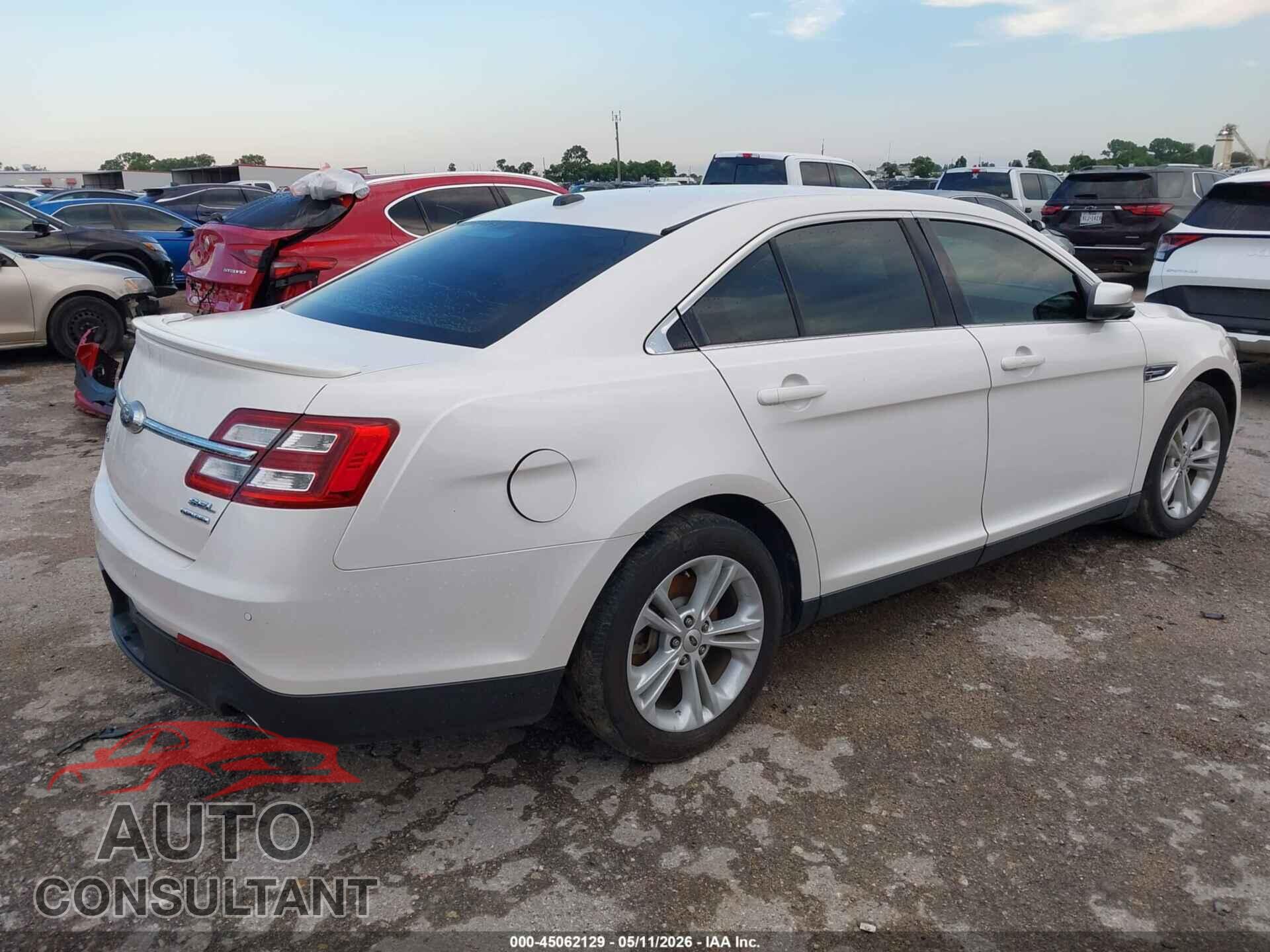 FORD TAURUS 2015 - 1FAHP2E83FG131678