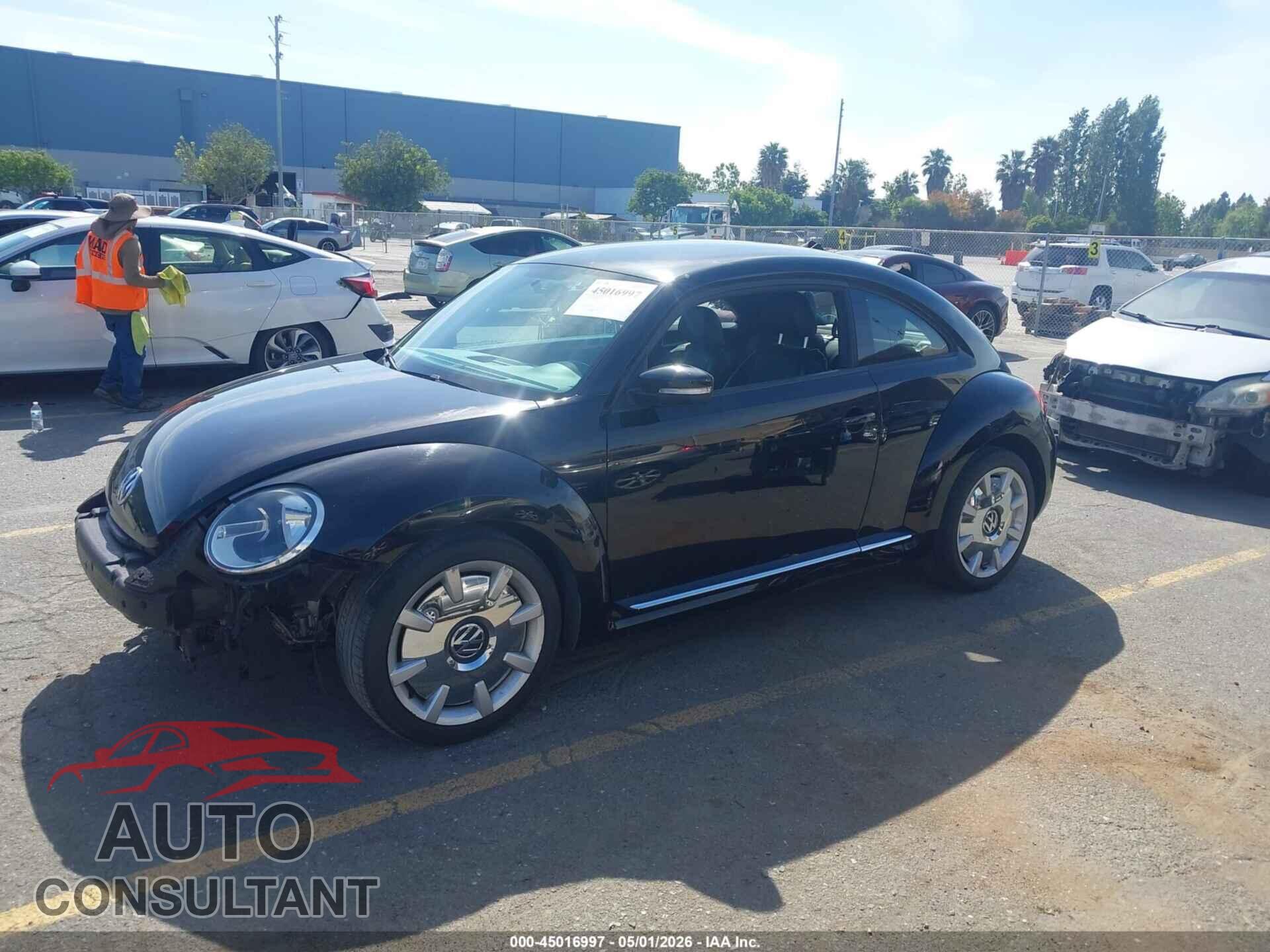 VOLKSWAGEN BEETLE 2012 - 3VWJP7AT2CM652960