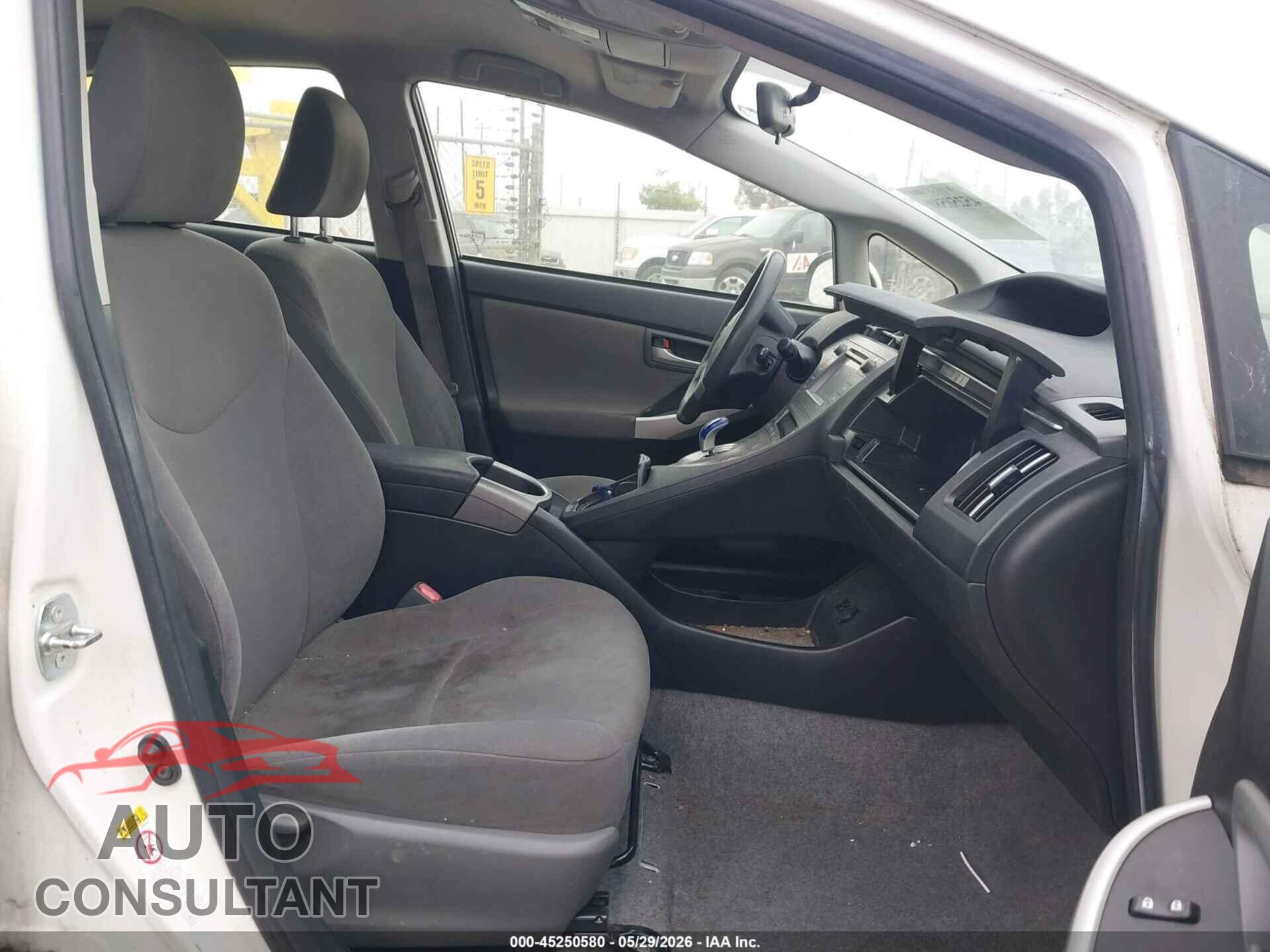 TOYOTA PRIUS 2014 - JTDKN3DU4E1830295