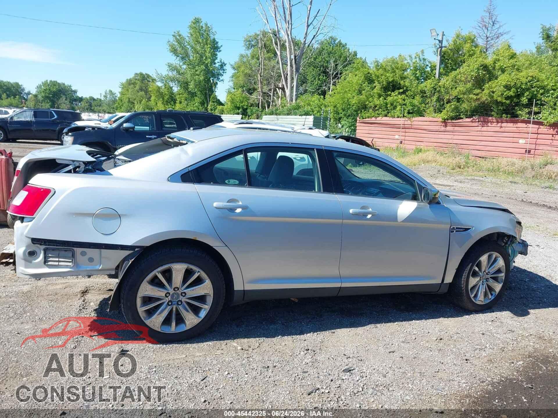 FORD TAURUS 2010 - 1FAHP2FW4AG118251