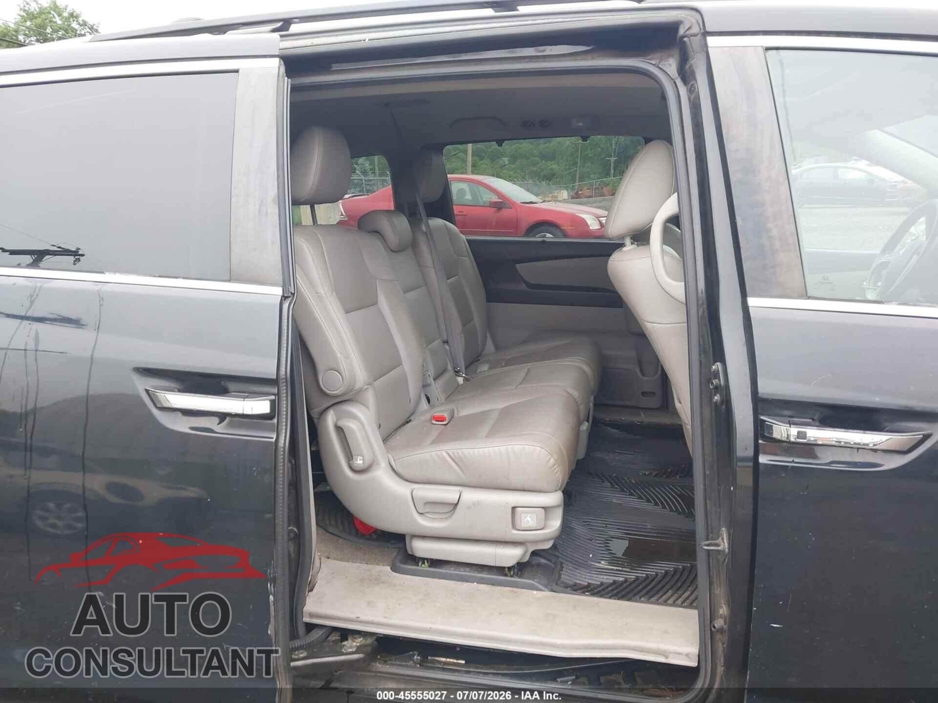 HONDA ODYSSEY 2014 - 5FNRL5H61EB010257
