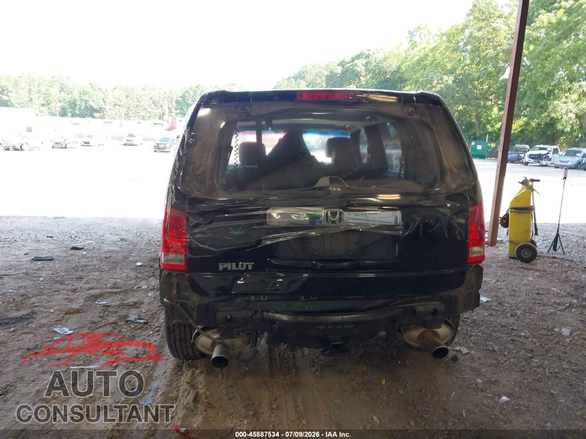 HONDA PILOT 2015 - 5FNYF3H57FB012045