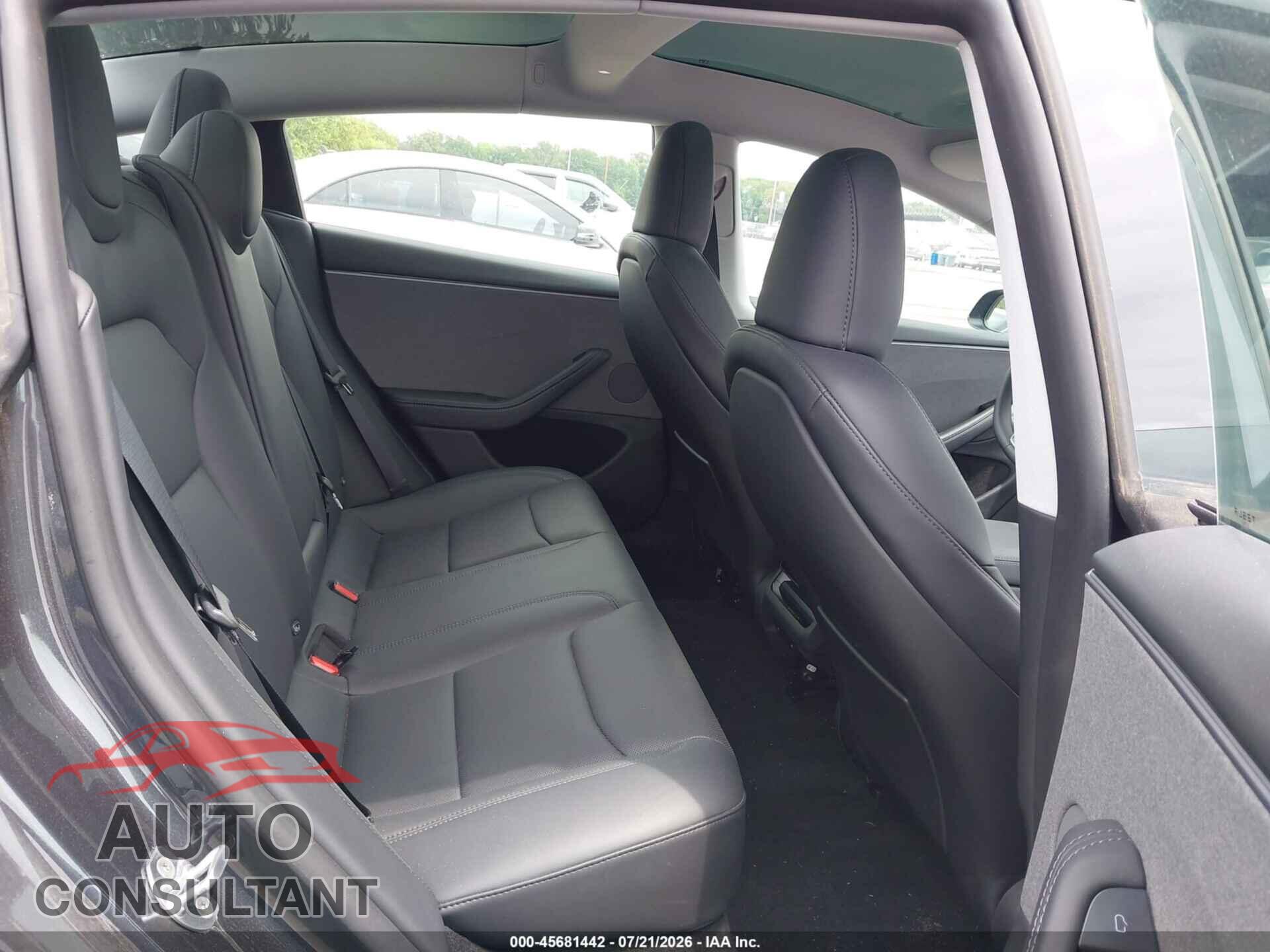 TESLA MODEL 3 2026 - 5YJ3E1EA3TF138675