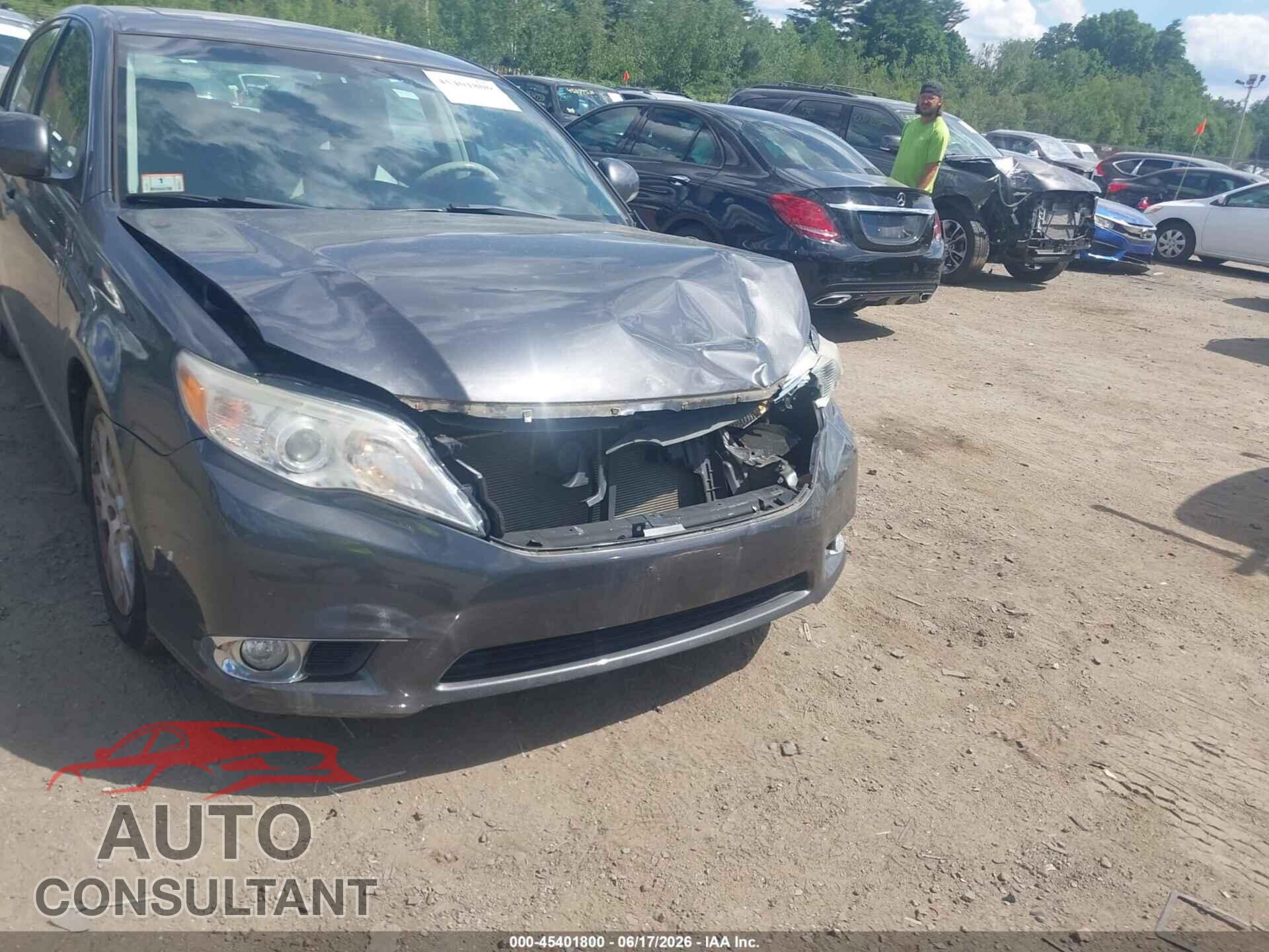 TOYOTA AVALON 2011 - 4T1BK3DB8BU424727