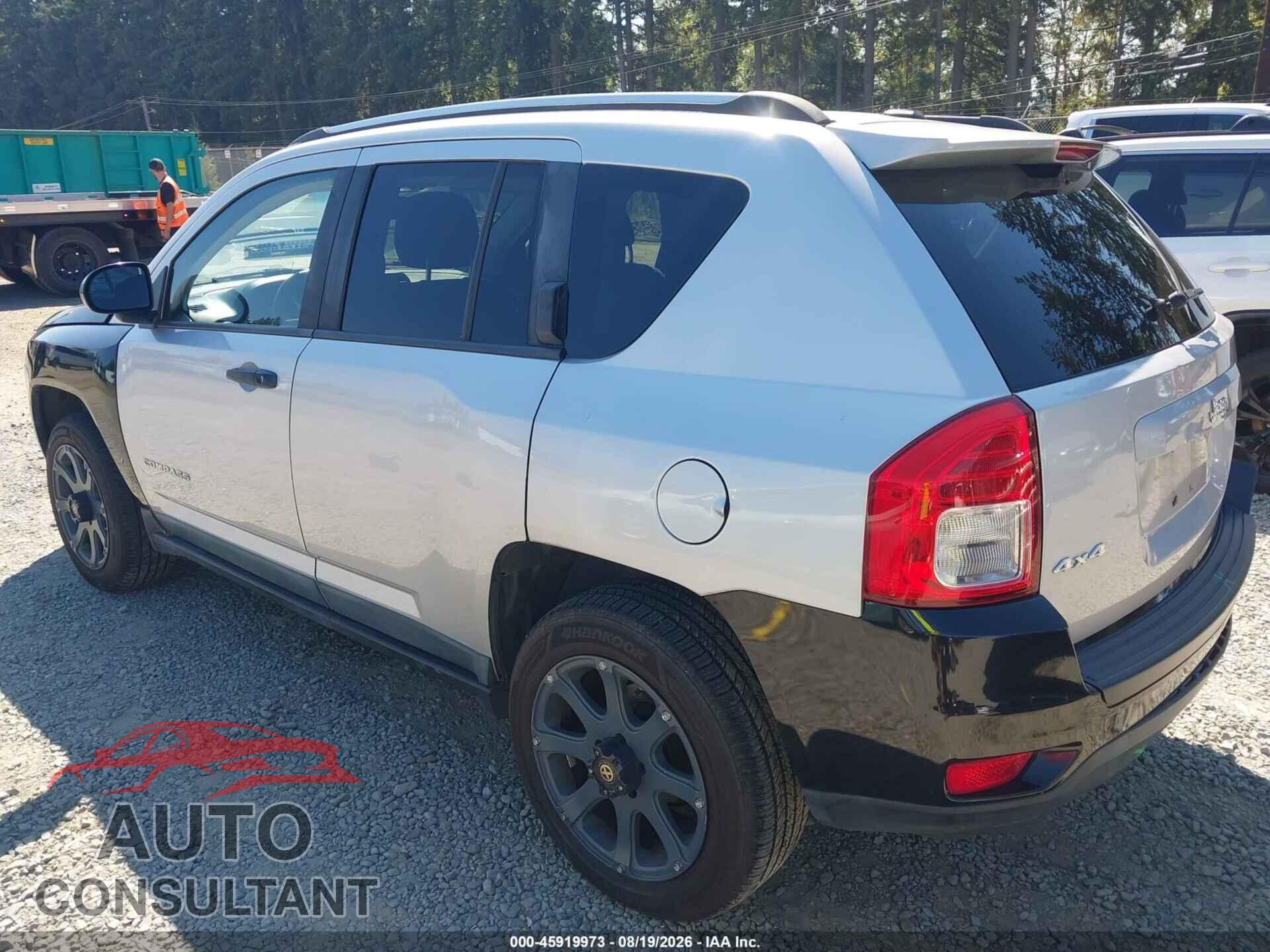 JEEP COMPASS 2011 - 1J4NF1FB8BD266620