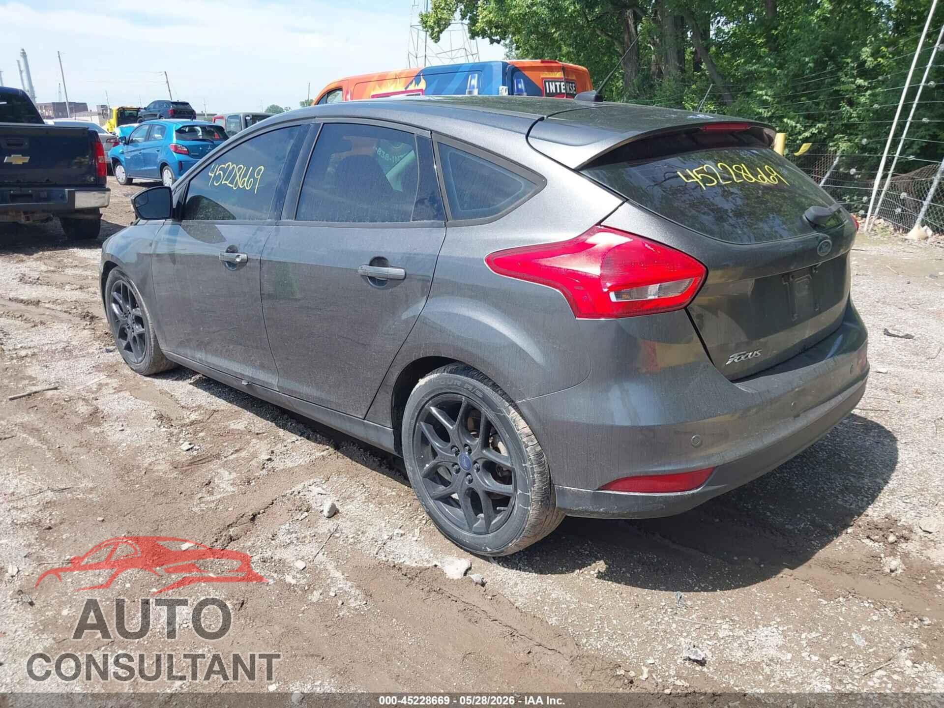 FORD FOCUS 2016 - 1FADP3K26GL299053