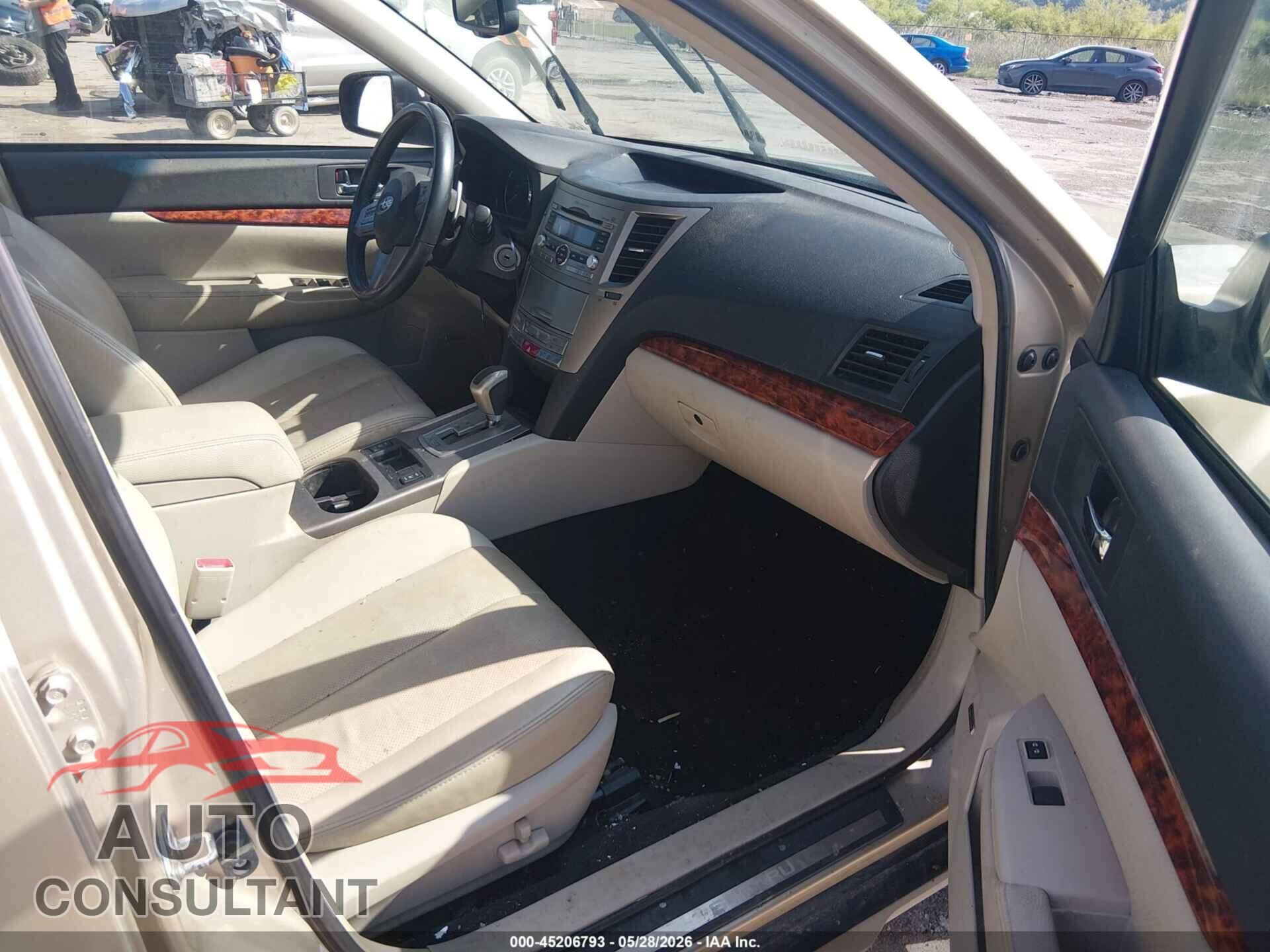 SUBARU OUTBACK 2010 - 4S4BRBKC8A3379181
