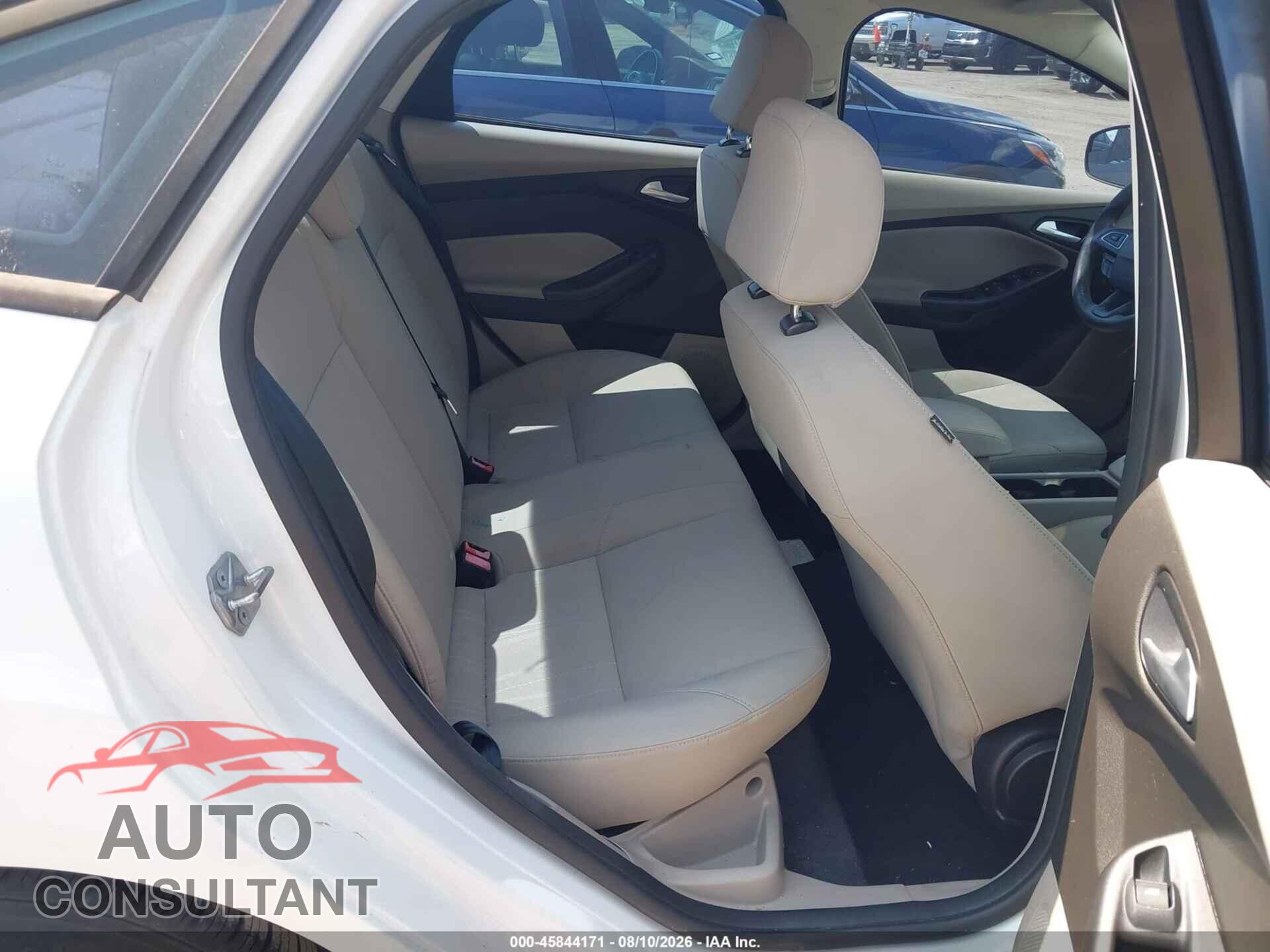 FORD FOCUS 2016 - 1FADP3F24GL290927