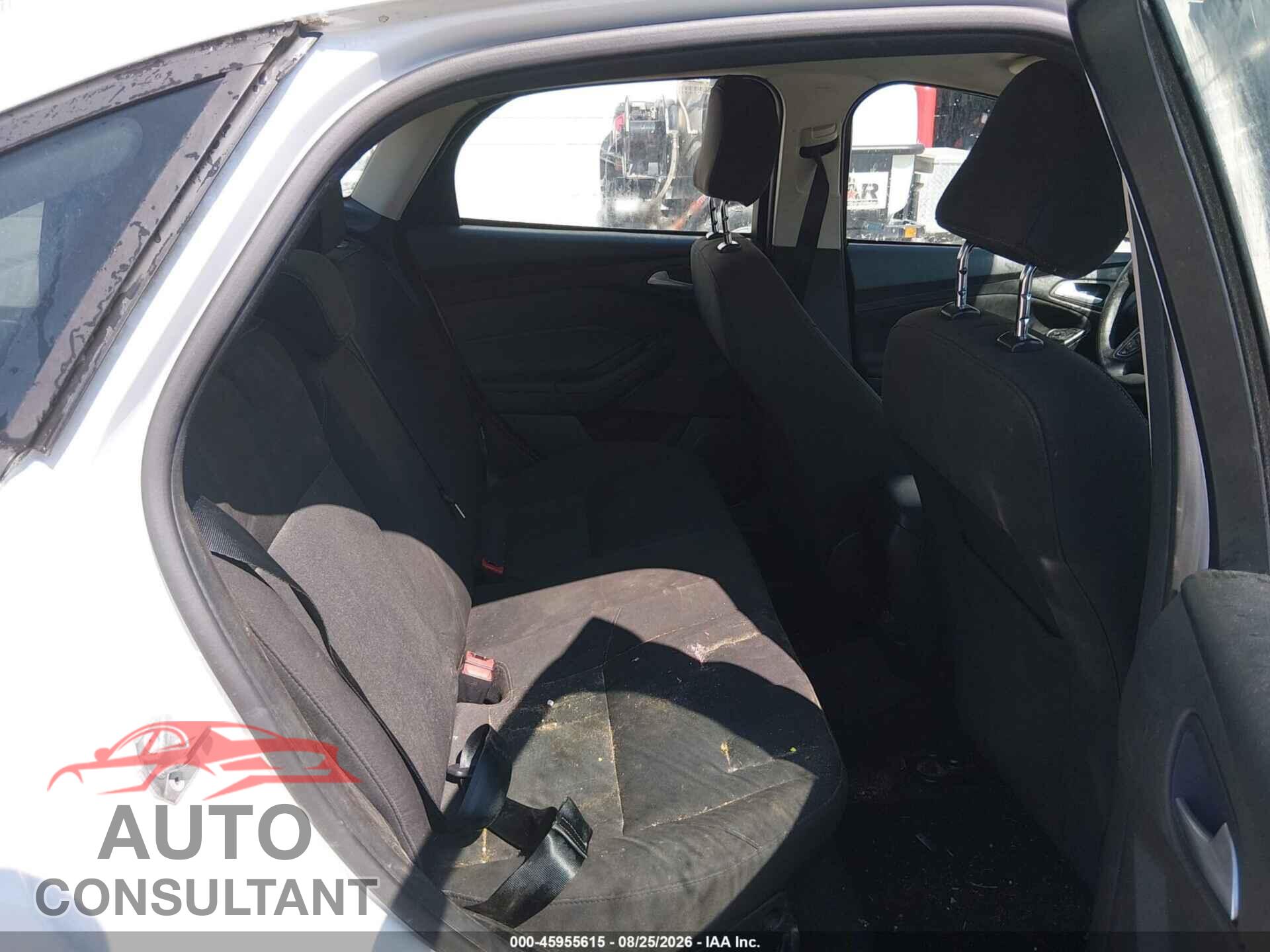 FORD FOCUS 2017 - 1FADP3F25HL300057