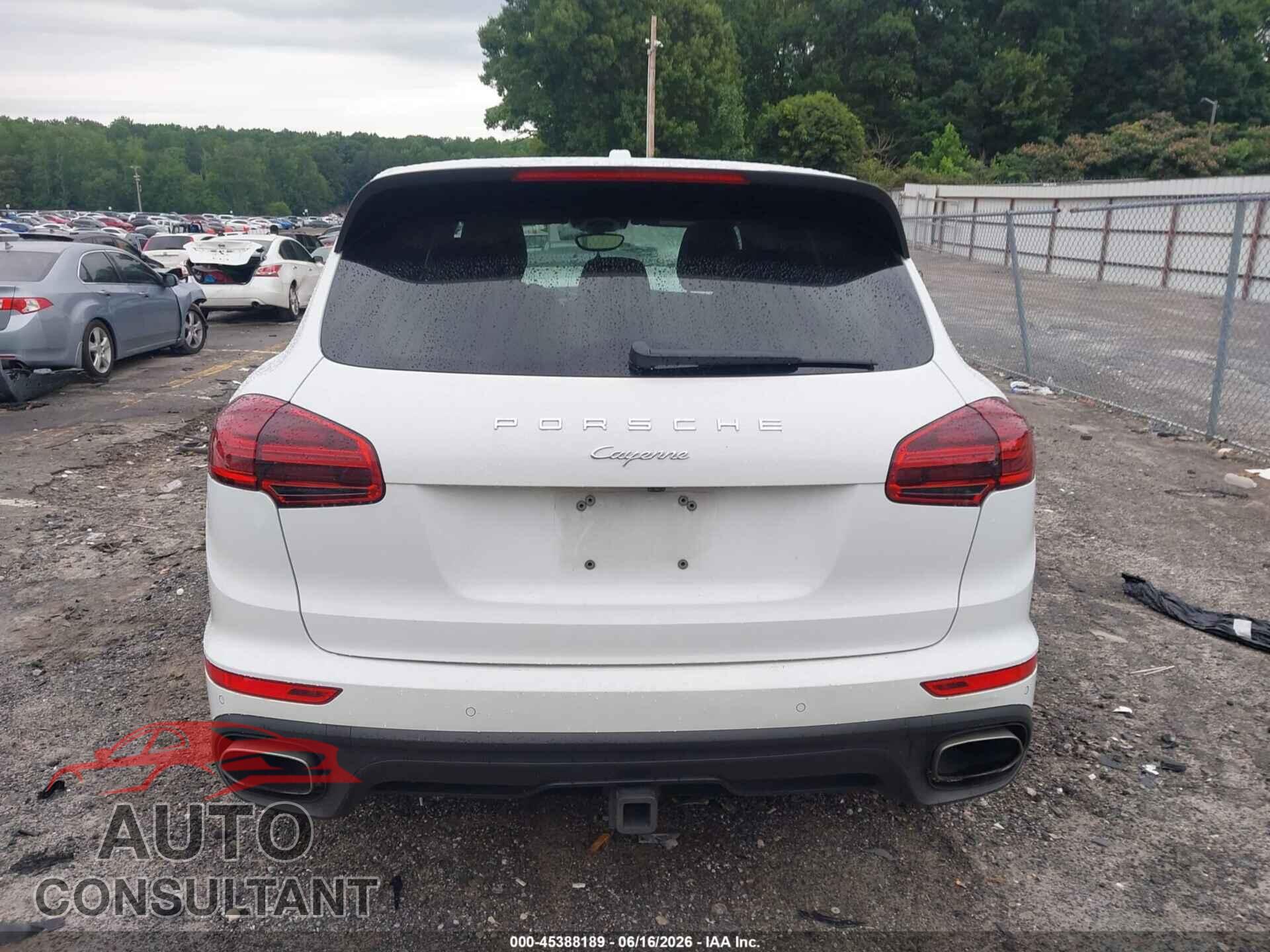 PORSCHE CAYENNE 2017 - WP1AA2A22HKA89761