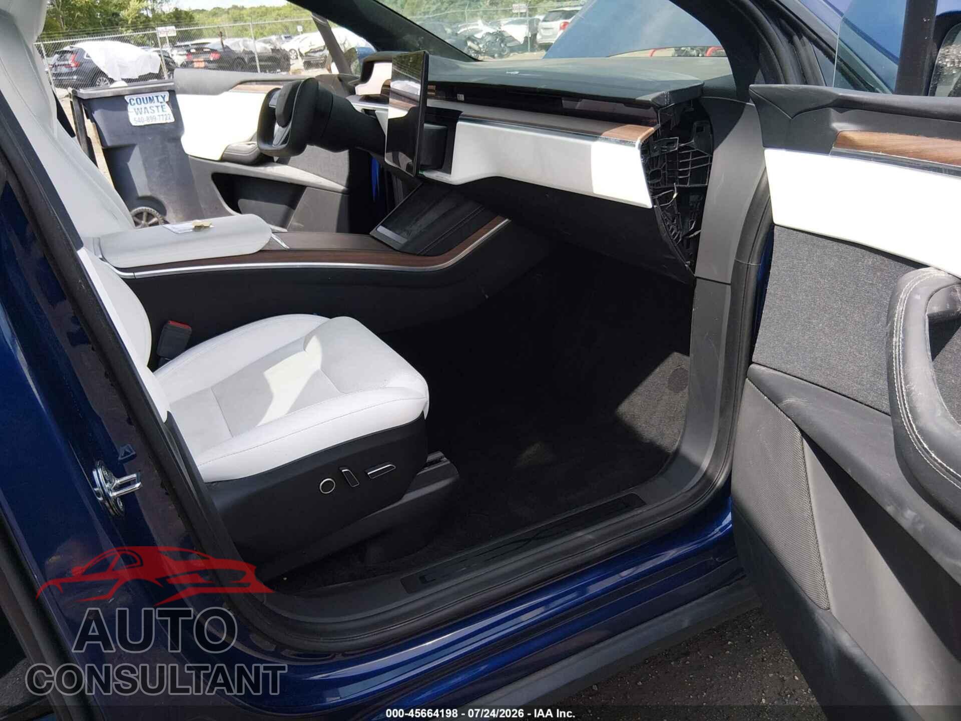 TESLA MODEL X 2024 - 7SAXCDE59RF442178