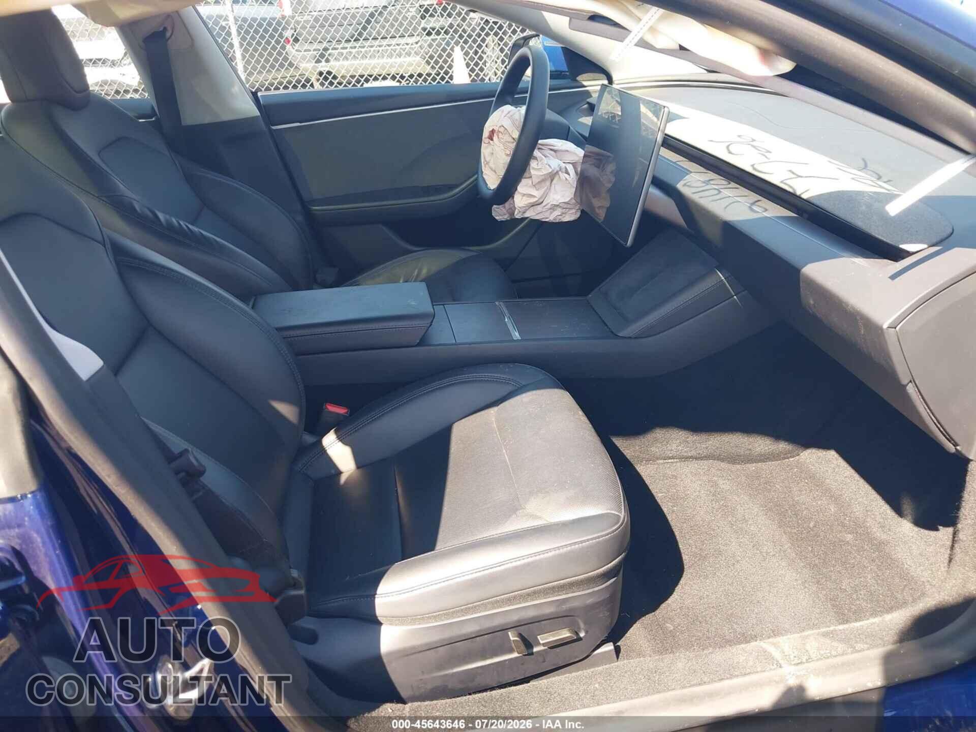 TESLA MODEL 3 2024 - 5YJ3E1EA8RF848406