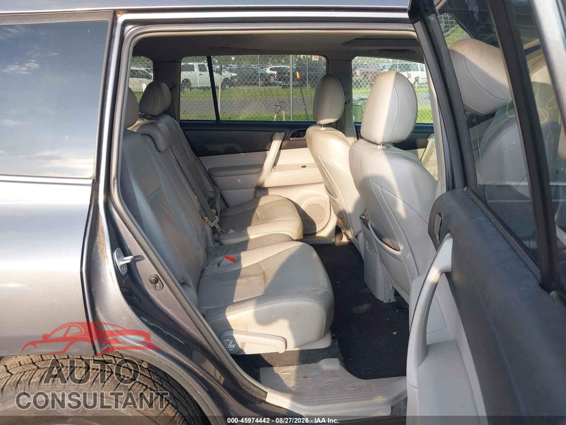 TOYOTA HIGHLANDER 2011 - 5TDBK3EH7BS068301