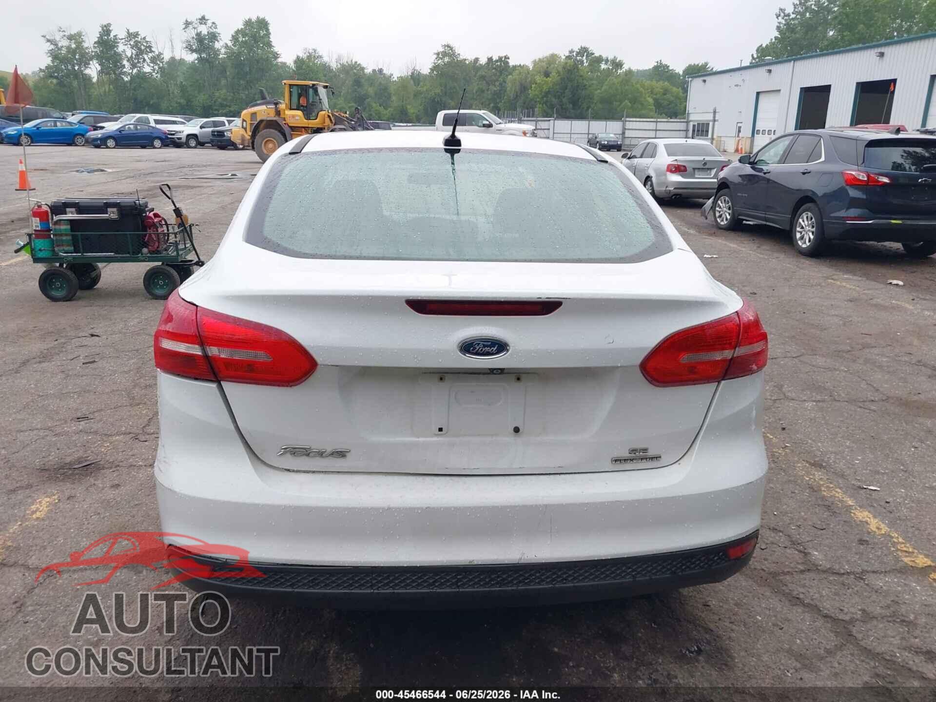 FORD FOCUS 2015 - 1FADP3F20FL204141