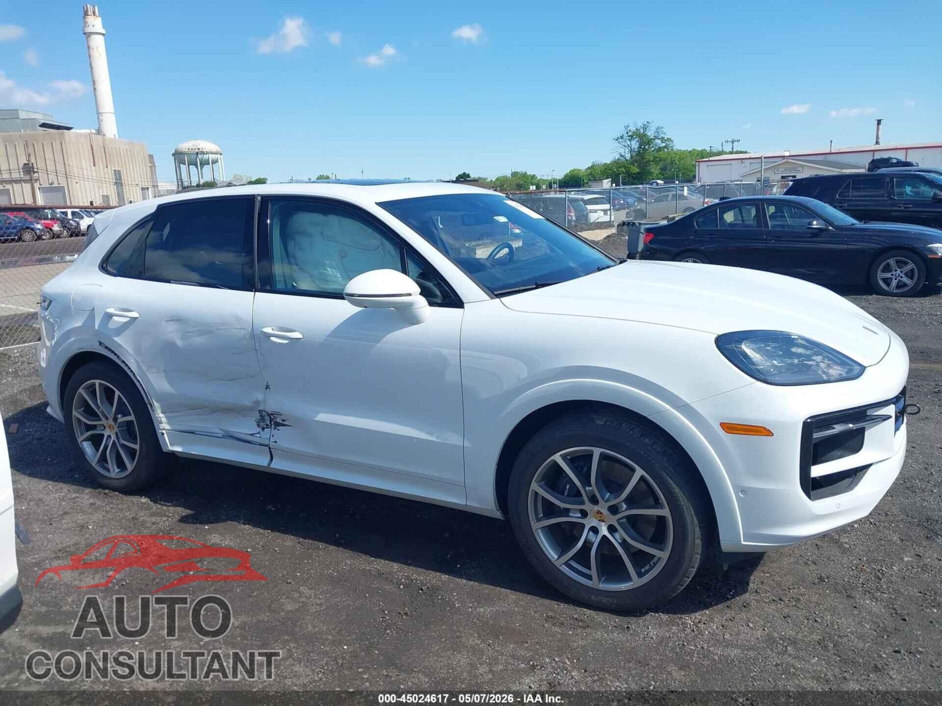 PORSCHE CAYENNE 2024 - WP1AA2AY1RDA09537