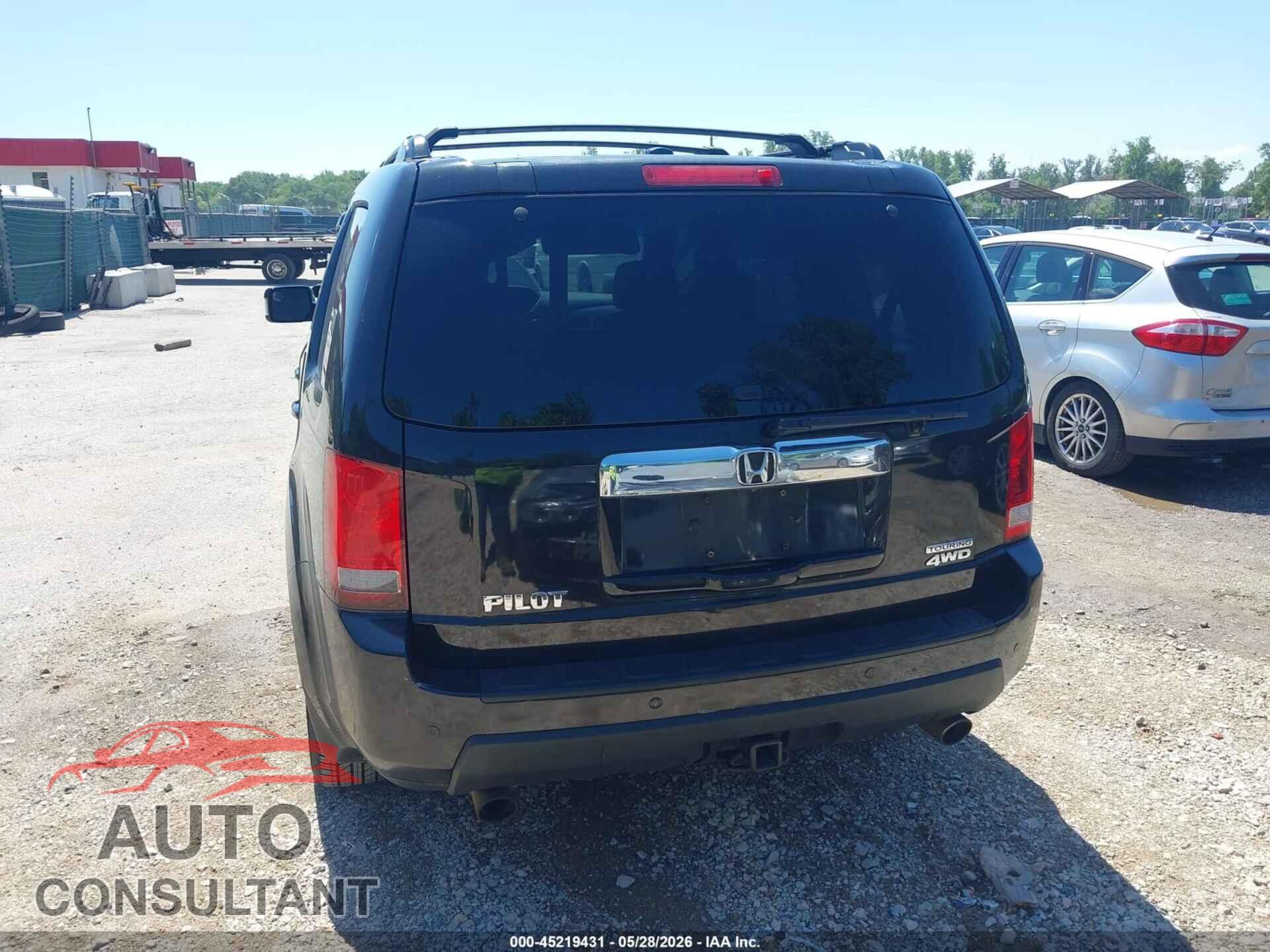 HONDA PILOT 2011 - 5FNYF4H98BB071849
