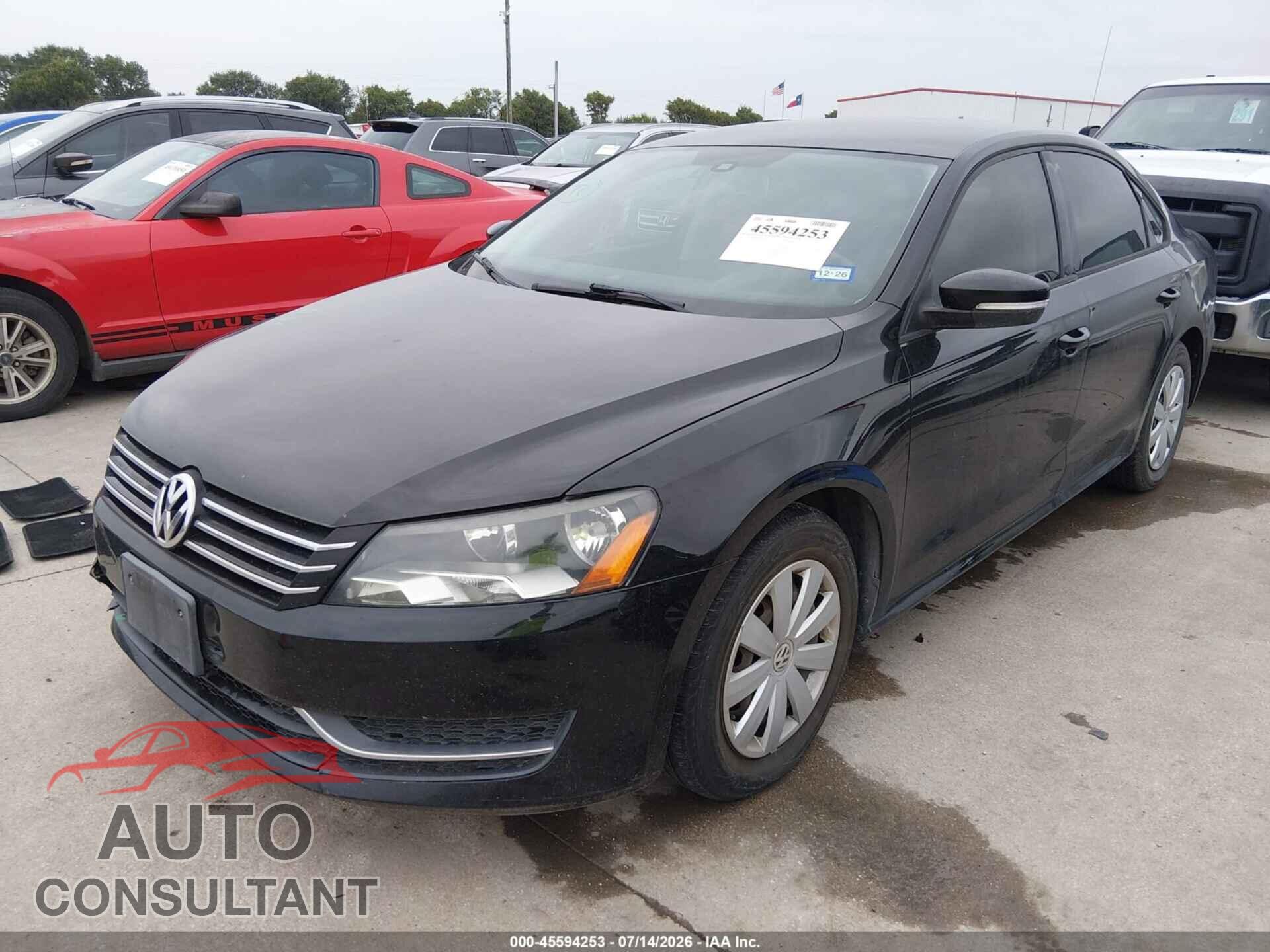 VOLKSWAGEN PASSAT 2013 - 1VWAP7A30DC037939