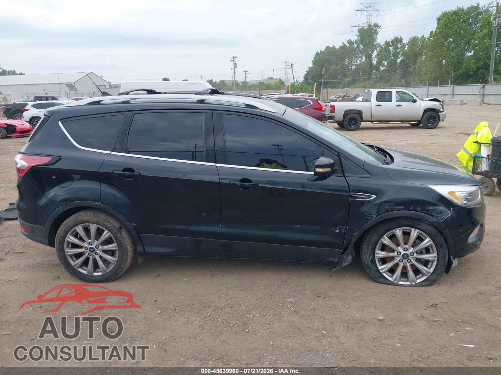 FORD ESCAPE 2018 - 1FMCU9J97JUB30771