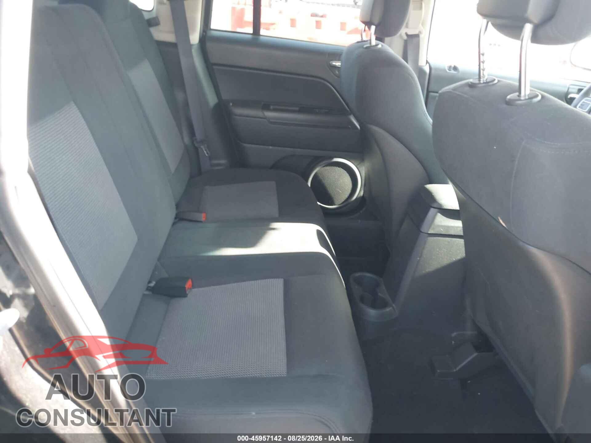 JEEP COMPASS 2011 - 1J4NF1FB2BD218174