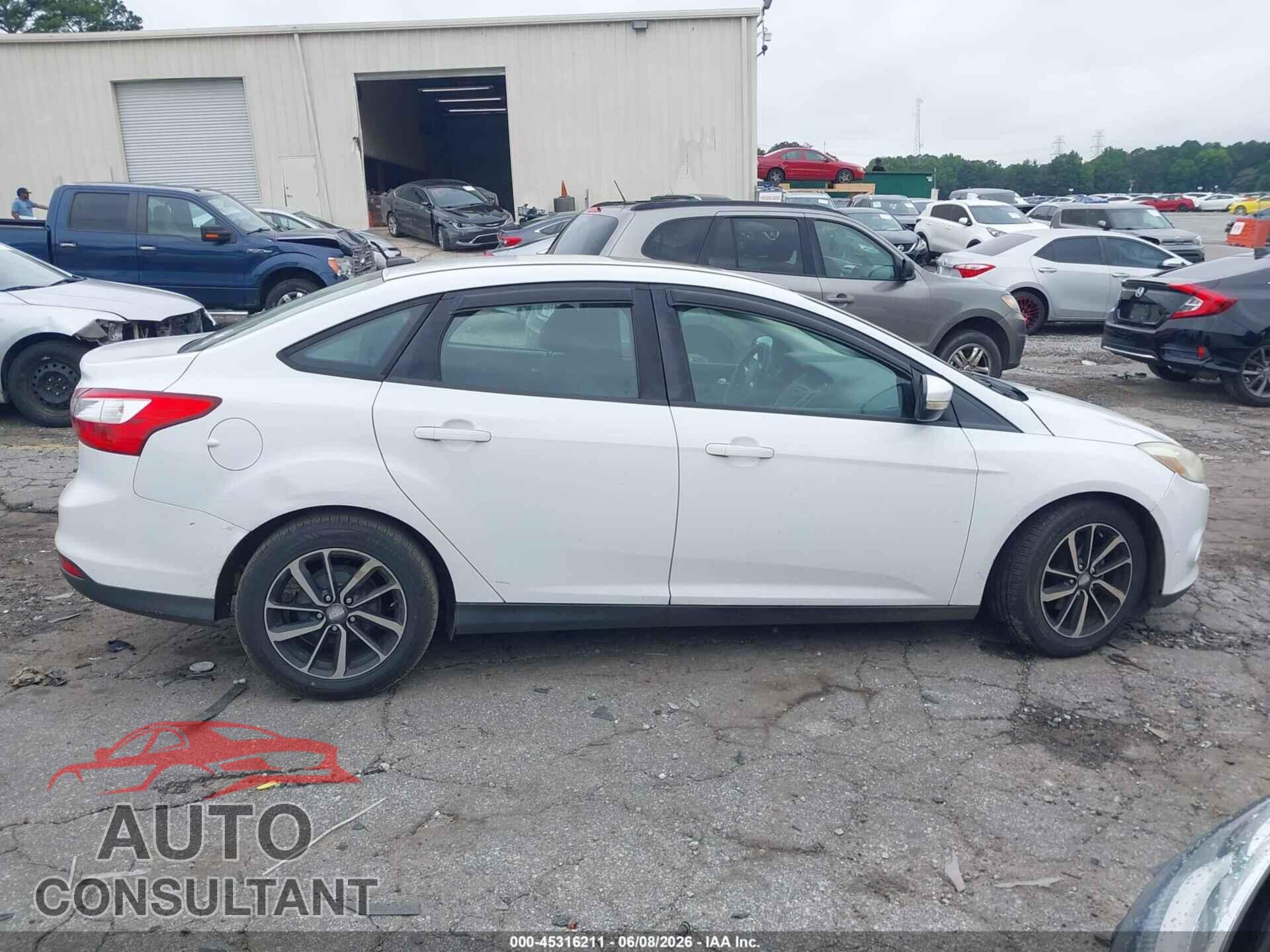 FORD FOCUS 2014 - 1FADP3F22EL243845