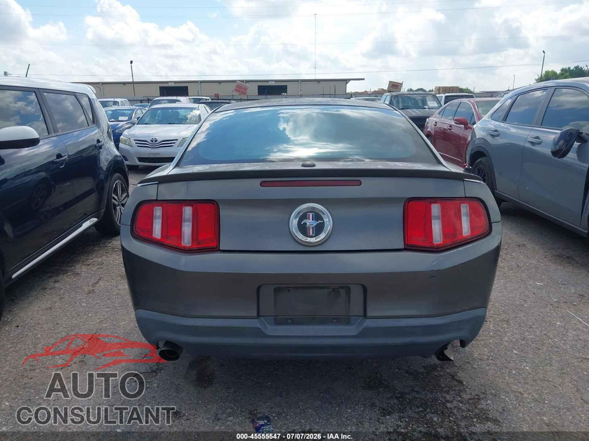 FORD MUSTANG 2011 - 1ZVBP8AM1B5111390