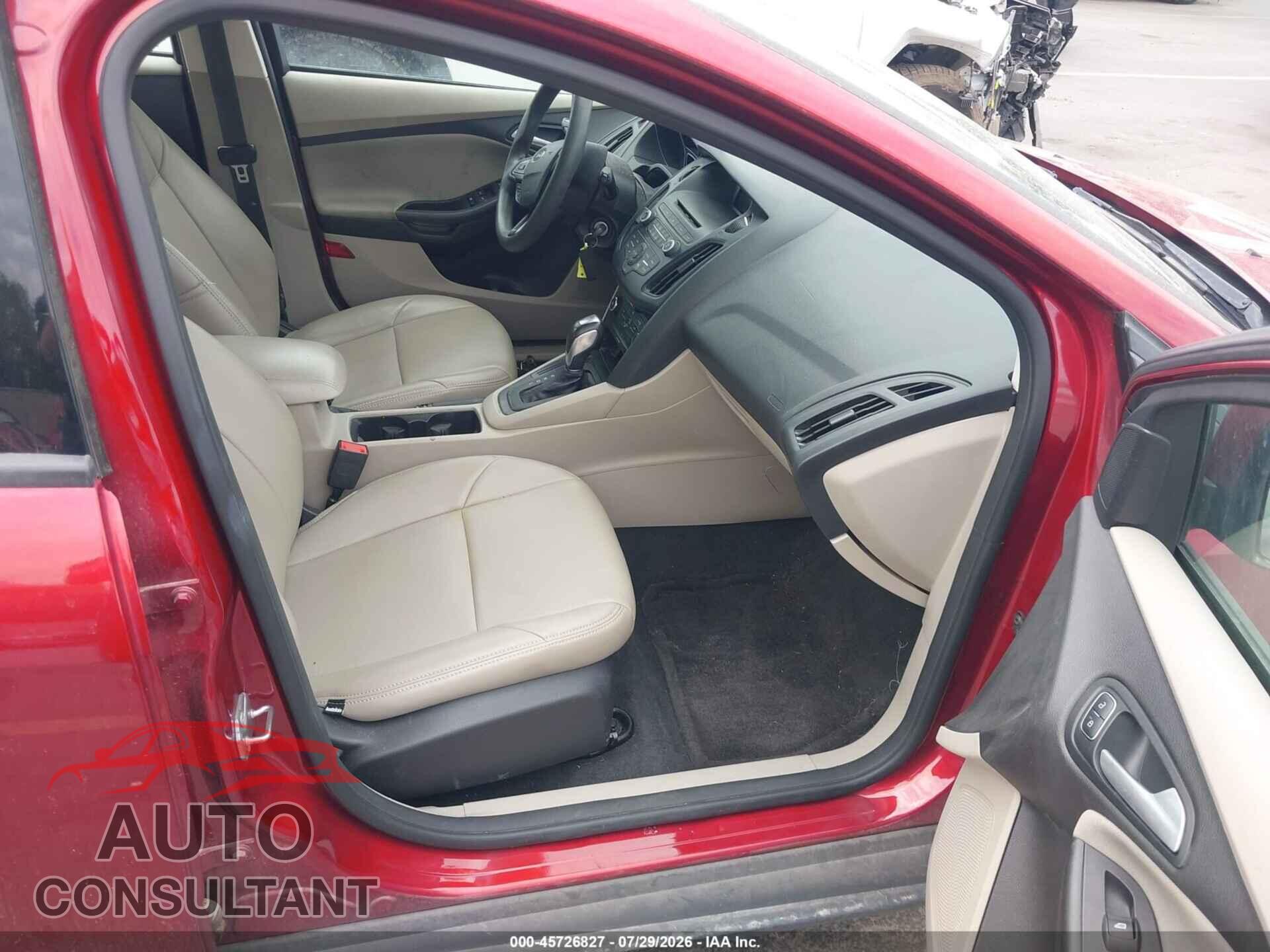 FORD FOCUS 2015 - 1FADP3K24FL318729