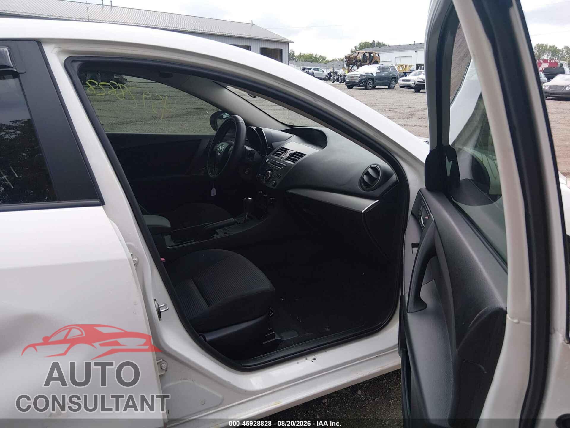 MAZDA MAZDA3 2013 - JM1BL1U70D1829907