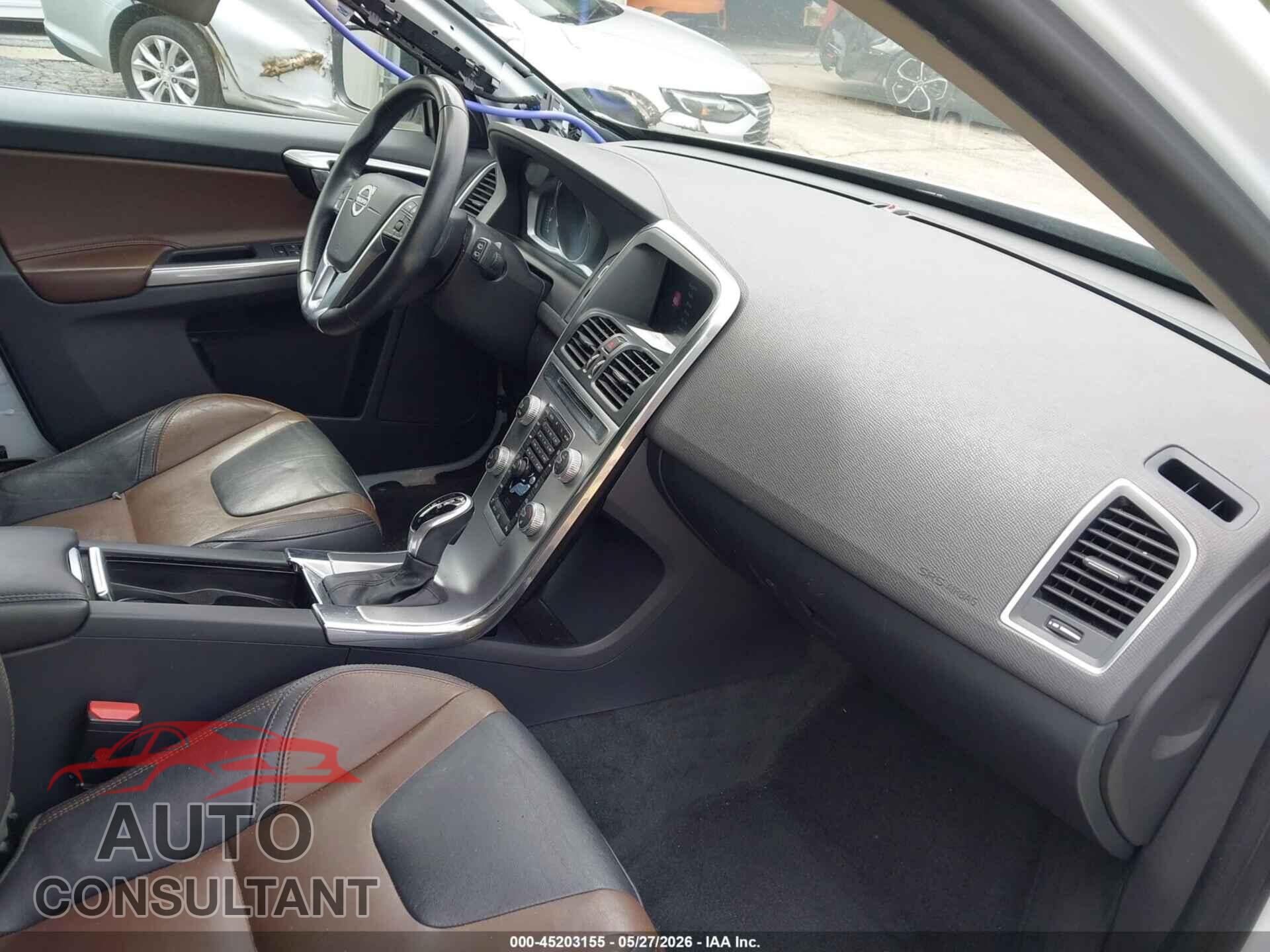 VOLVO XC60 2017 - YV440MDR7H2225269