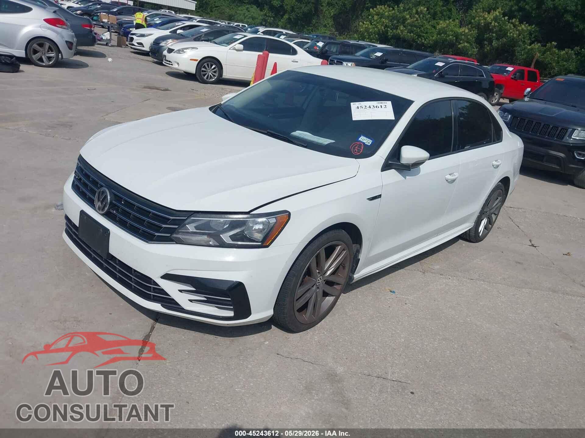 VOLKSWAGEN PASSAT 2018 - 1VWAA7A36JC036470