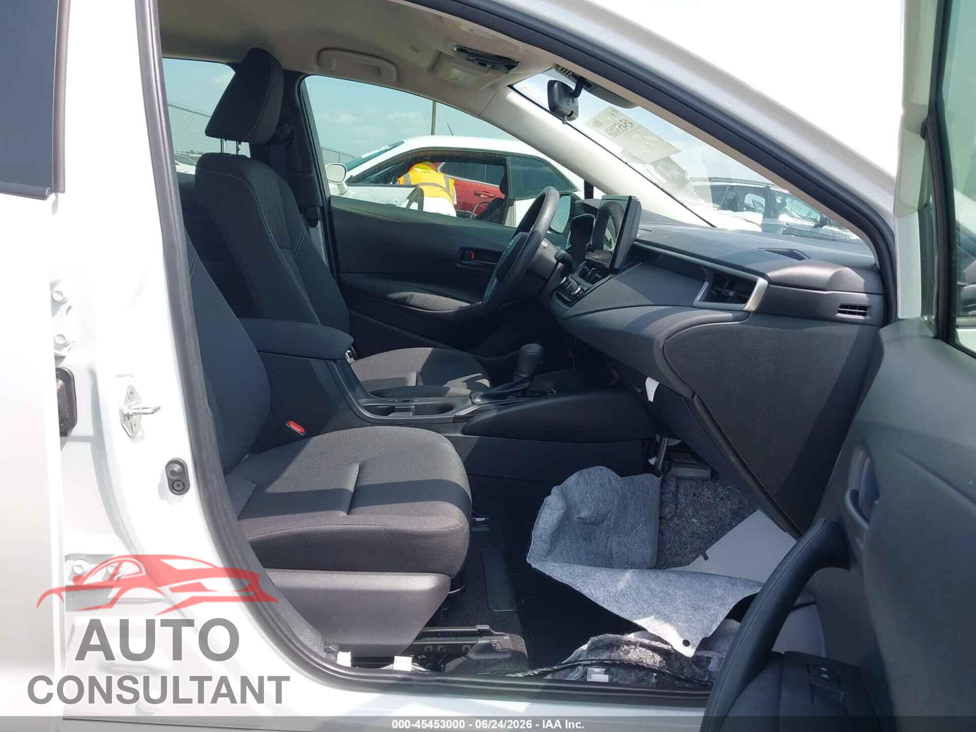 TOYOTA COROLLA 2025 - JTDBCMFEXSJ045616