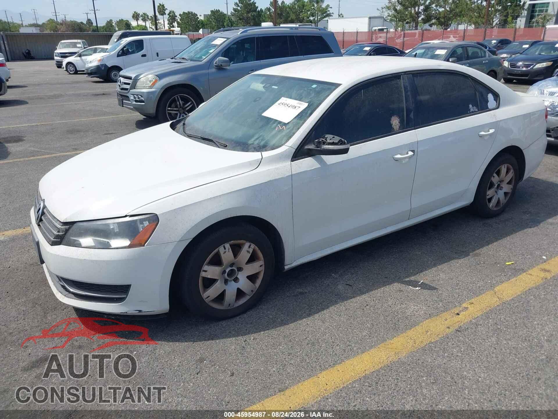 VOLKSWAGEN PASSAT 2014 - 1VWAT7A30EC108781