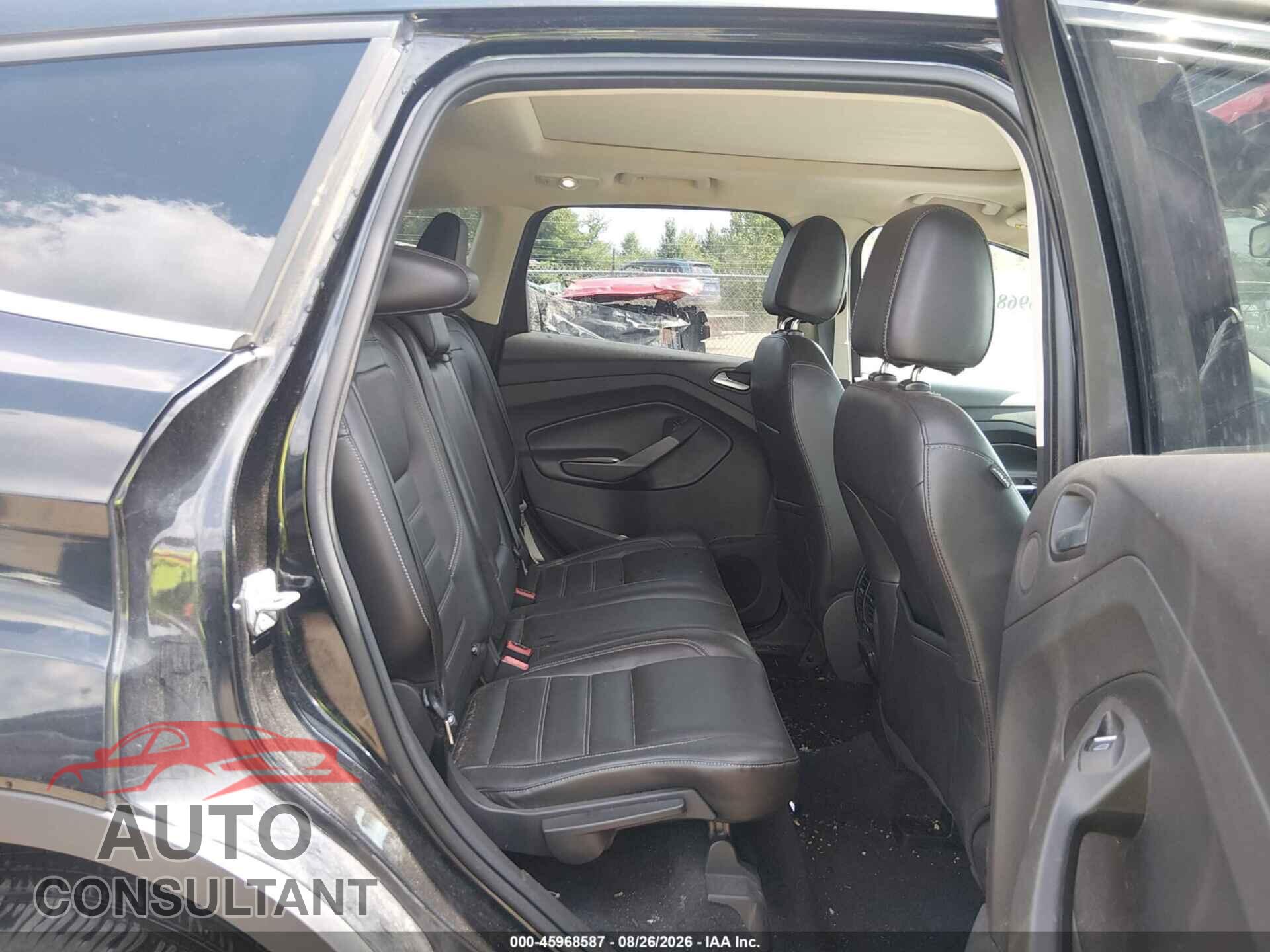 FORD ESCAPE 2017 - 1FMCU9G96HUB75993