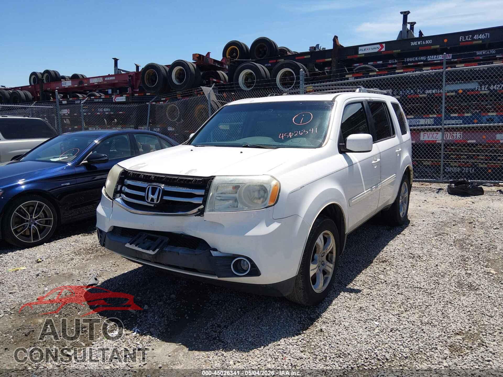 HONDA PILOT 2013 - 5FNYF3H79DB008688