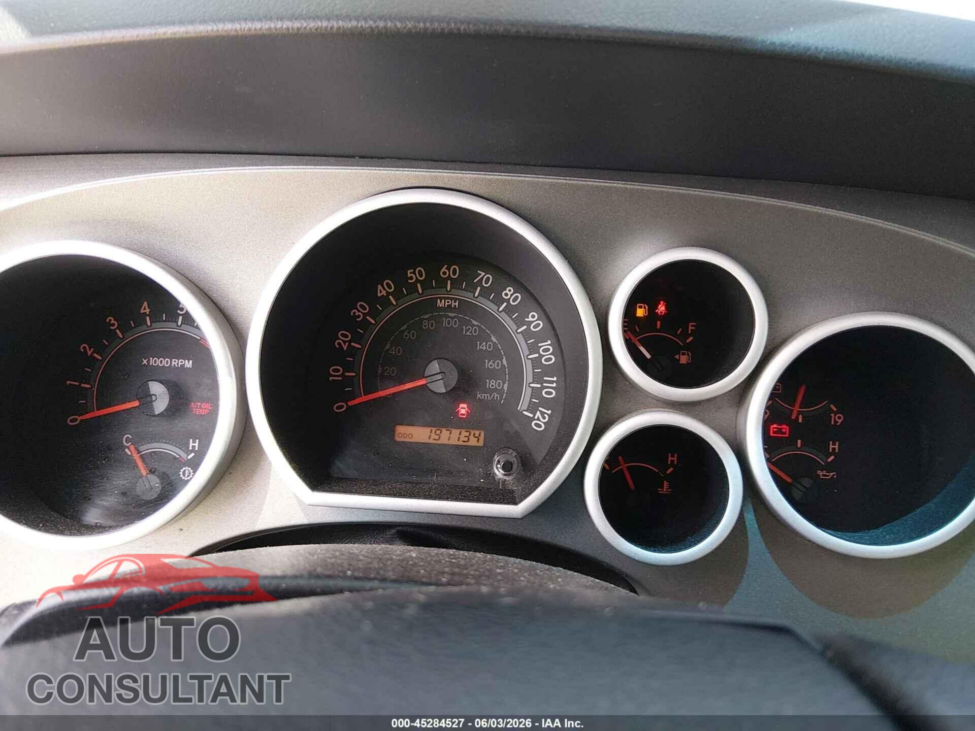 TOYOTA SEQUOIA 2017 - 5TDBY5G16HS148000