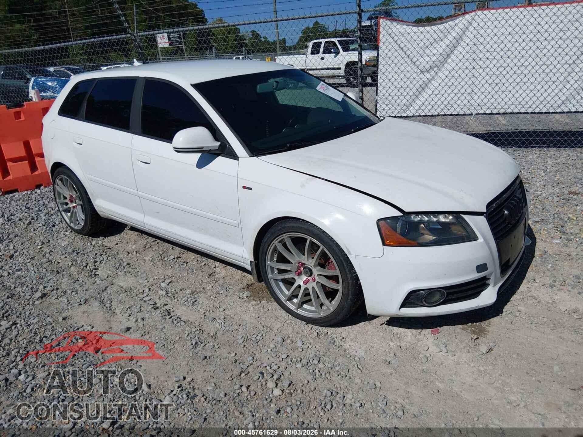 AUDI A3 2010 - WAUPFAFM5AA127042