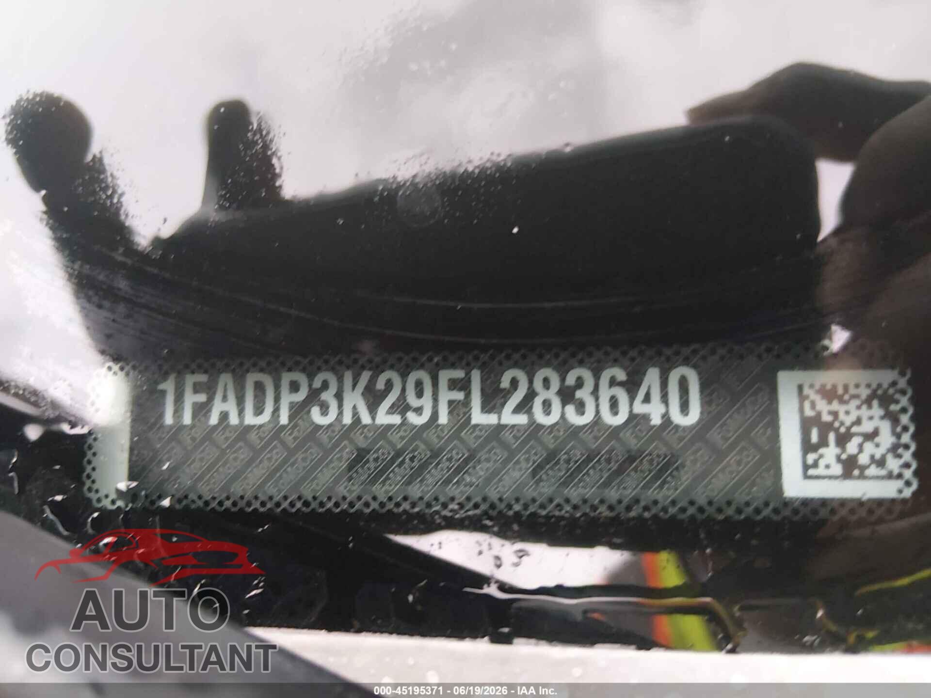 FORD FOCUS 2015 - 1FADP3K29FL283640