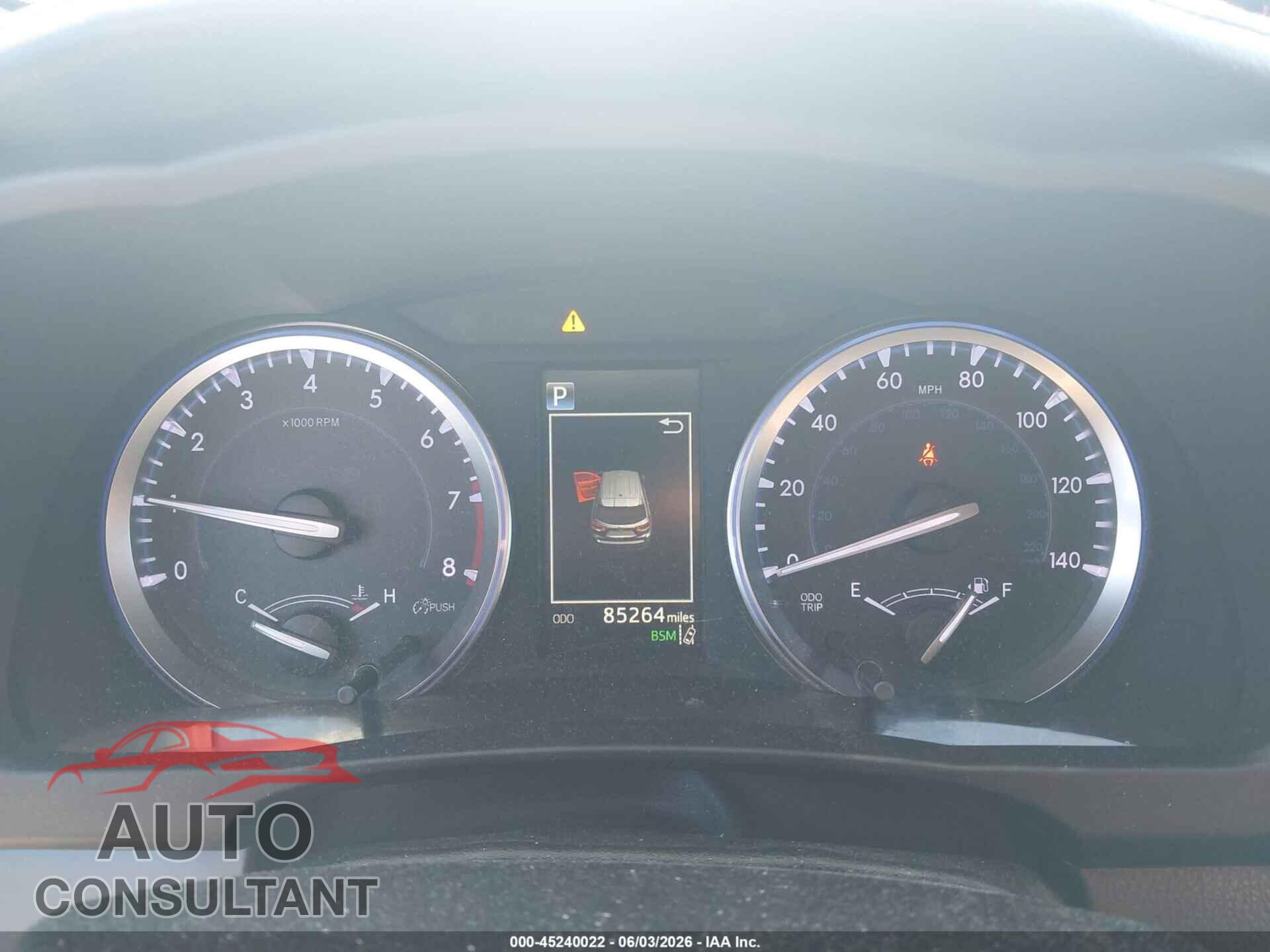 TOYOTA HIGHLANDER 2018 - 5TDDZRFH9JS865492