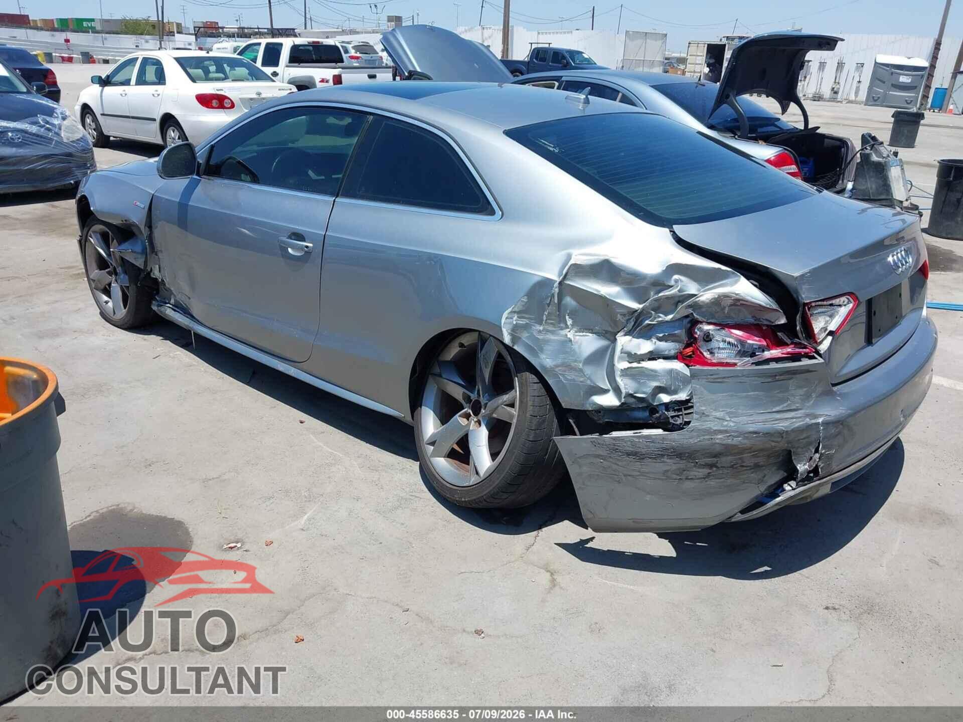 AUDI A5 2009 - WAUDK78T29A026638