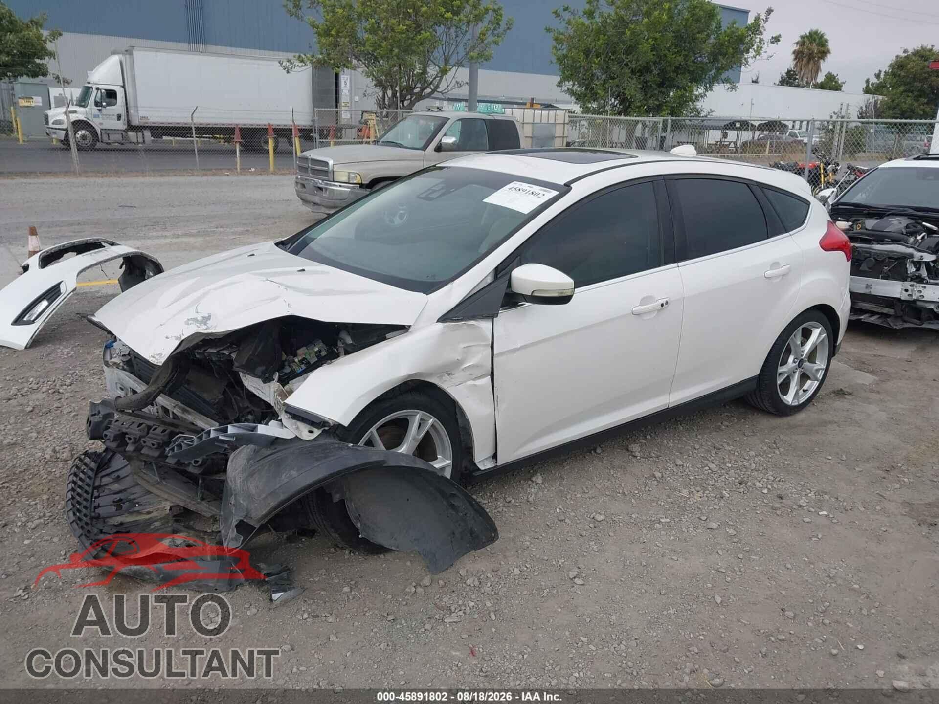 FORD FOCUS 2015 - 1FADP3N22FL341860
