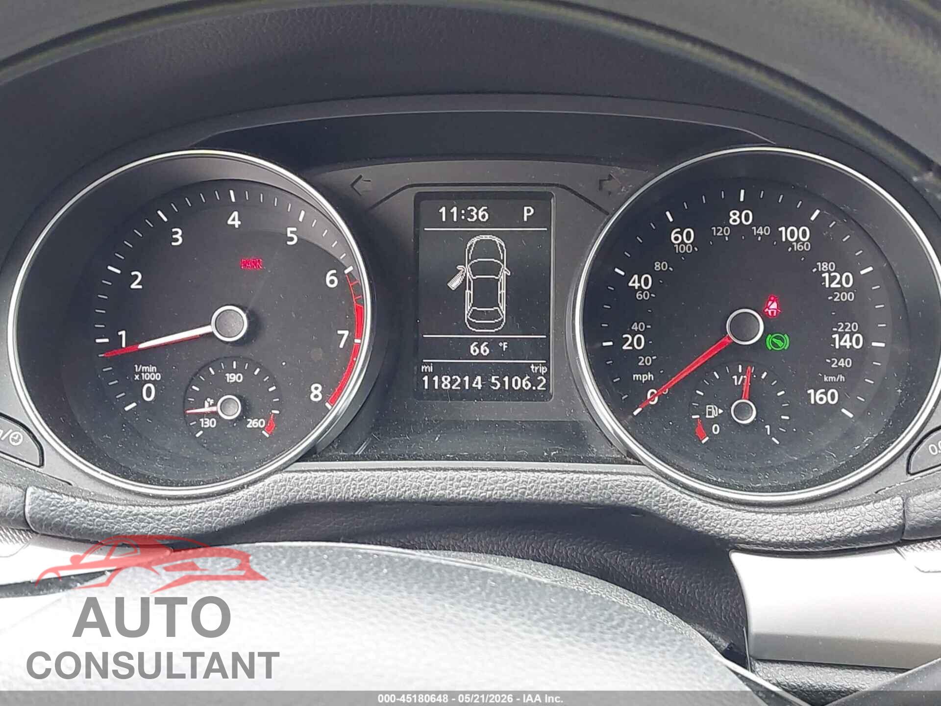 VOLKSWAGEN PASSAT 2016 - 1VWAT7A32GC068545