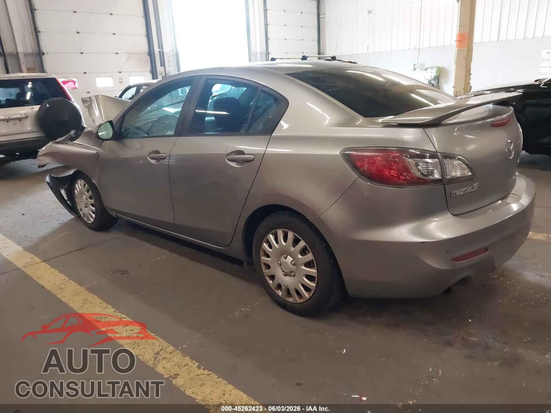 MAZDA MAZDA3 2013 - JM1BL1U82D1701774