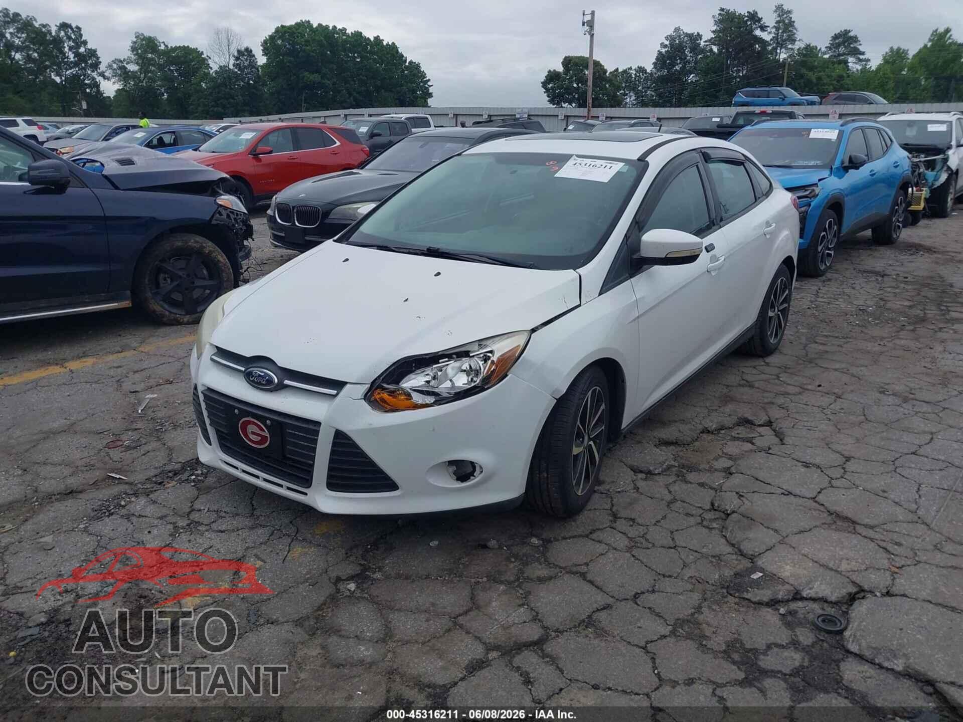 FORD FOCUS 2014 - 1FADP3F22EL243845