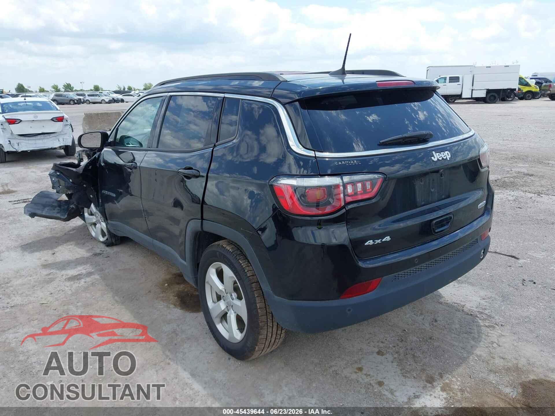 JEEP COMPASS 2018 - 3C4NJDBB8JT222153
