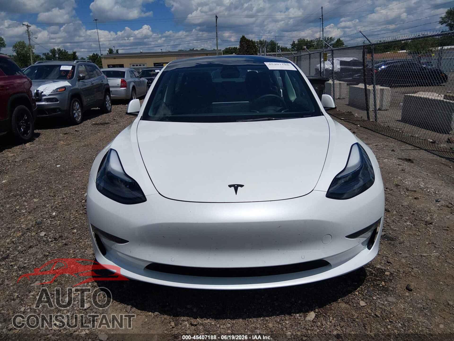 TESLA MODEL 3 2022 - 5YJ3E1EB3NF209529