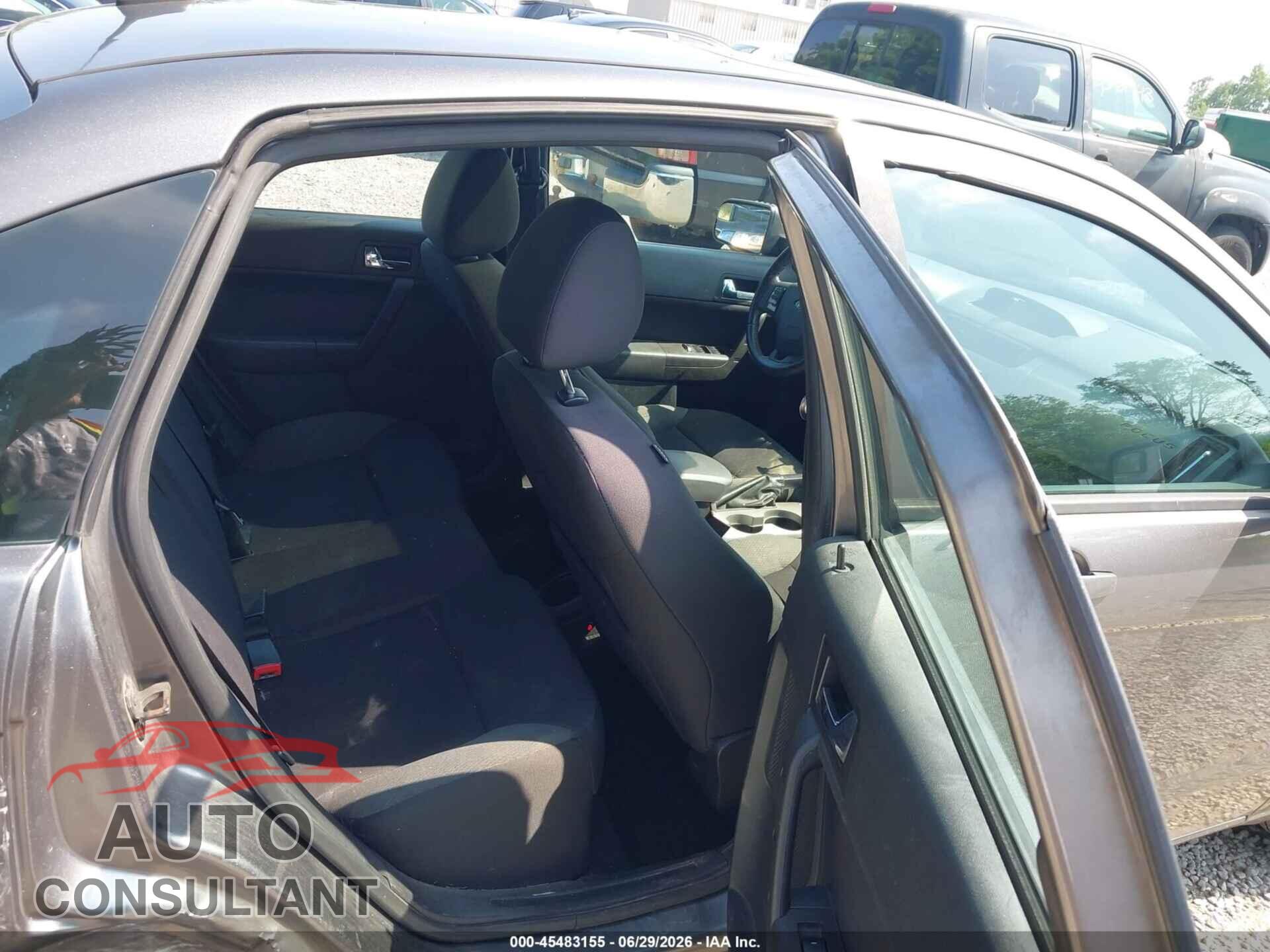 FORD FOCUS 2011 - 1FAHP3GNXBW162595