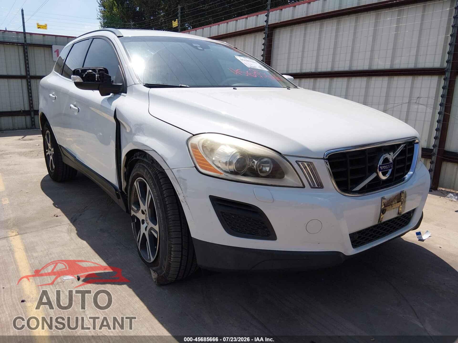 VOLVO XC60 2013 - YV4902DZ8D2376934
