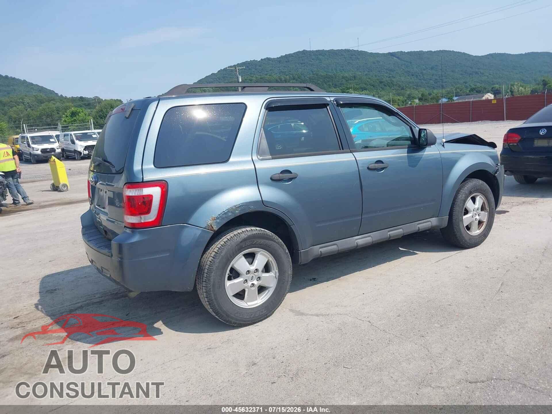 FORD ESCAPE 2011 - 1FMCU9D71BKB45015
